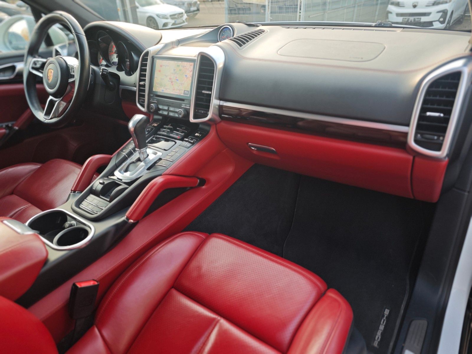 Fahrzeugabbildung Porsche CAYENNE DIESEL*PLATINIUM*PANO*LEDER*BOSE*2.HD*