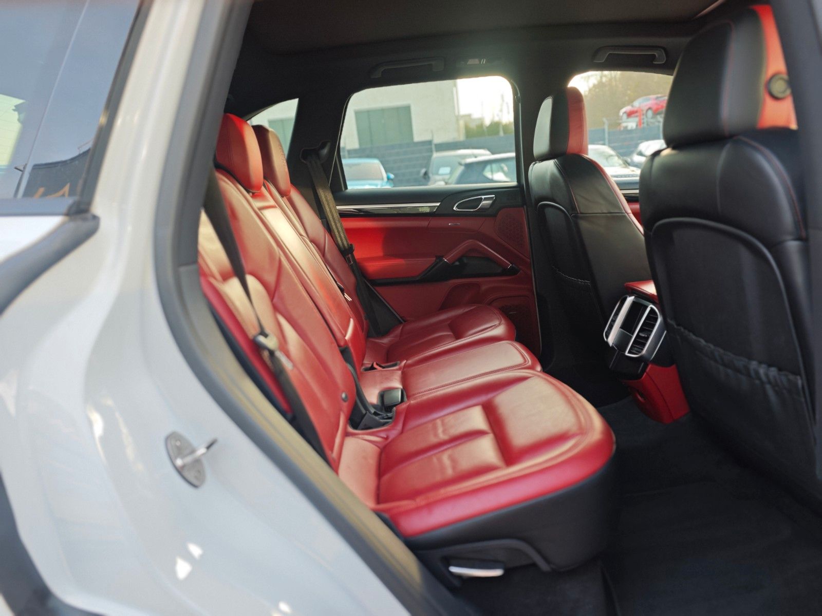 Fahrzeugabbildung Porsche CAYENNE DIESEL*PLATINIUM*PANO*LEDER*BOSE*2.HD*