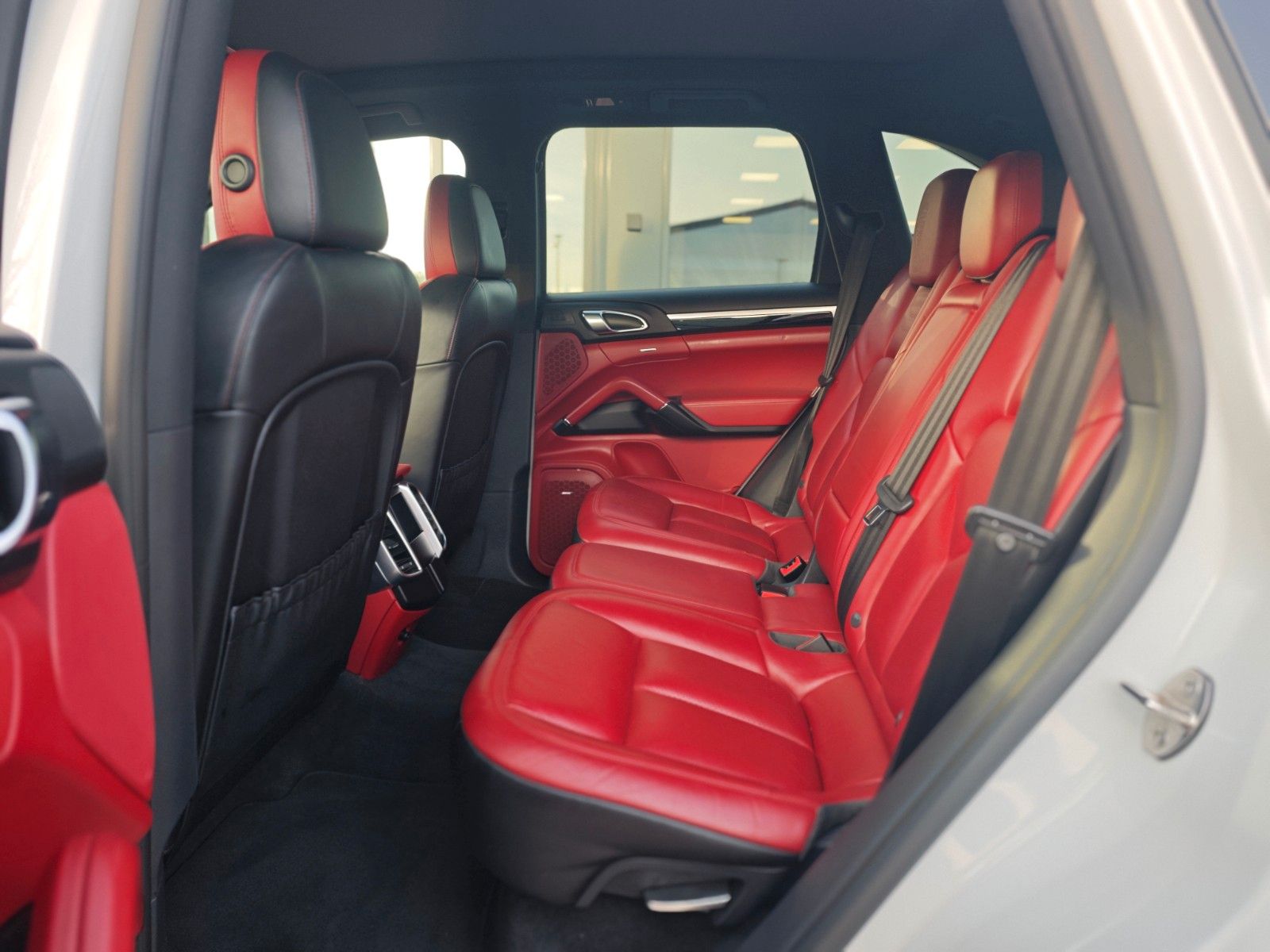 Fahrzeugabbildung Porsche CAYENNE DIESEL*PLATINIUM*PANO*LEDER*BOSE*2.HD*