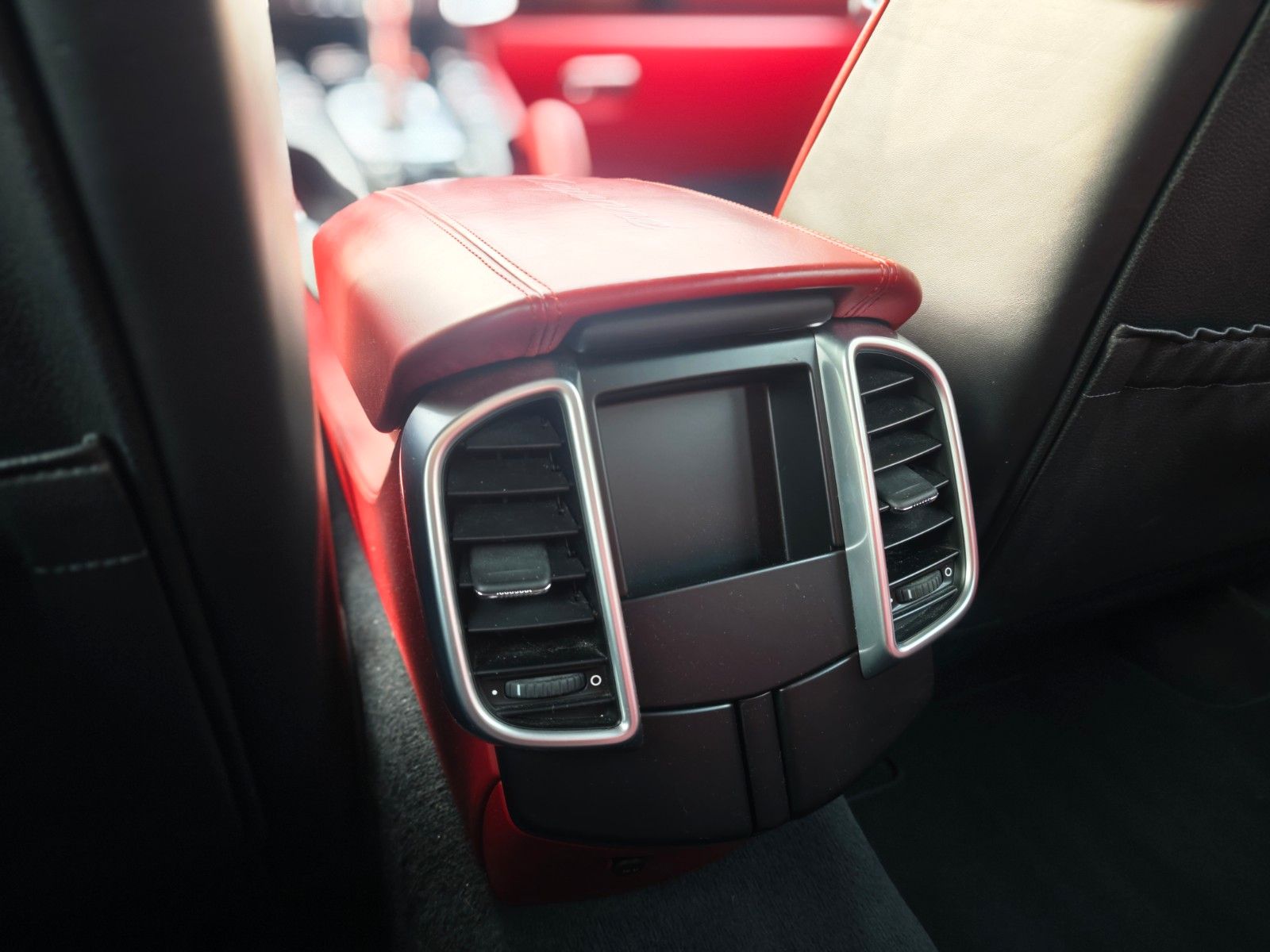 Fahrzeugabbildung Porsche CAYENNE DIESEL*PLATINIUM*PANO*LEDER*BOSE*2.HD*