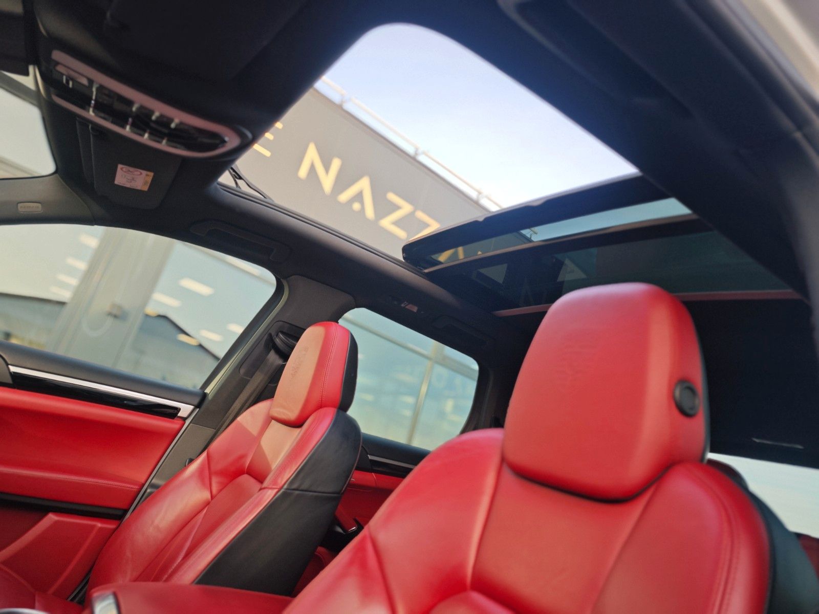 Fahrzeugabbildung Porsche CAYENNE DIESEL*PLATINIUM*PANO*LEDER*BOSE*2.HD*