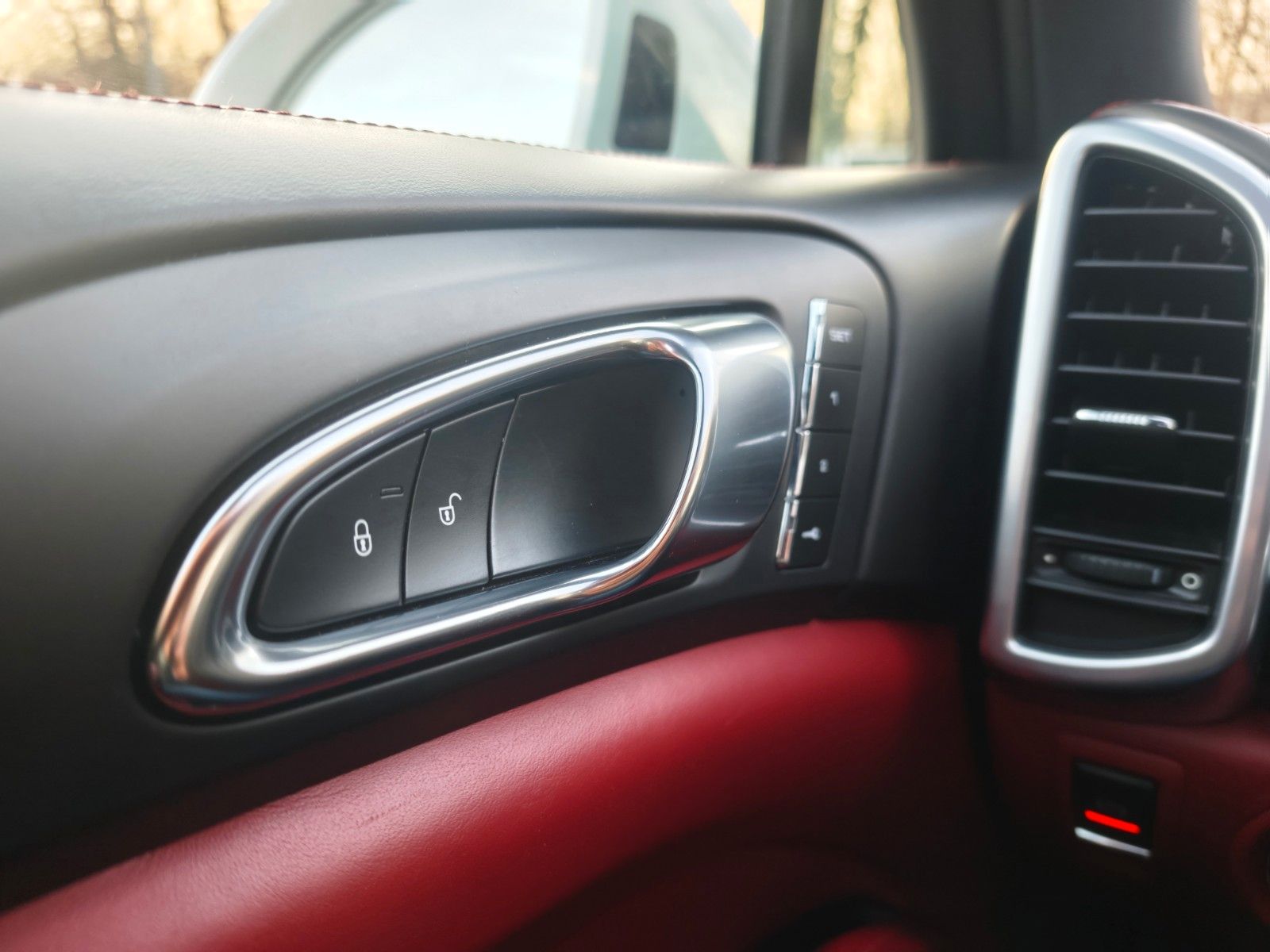 Fahrzeugabbildung Porsche CAYENNE DIESEL*PLATINIUM*PANO*LEDER*BOSE*2.HD*