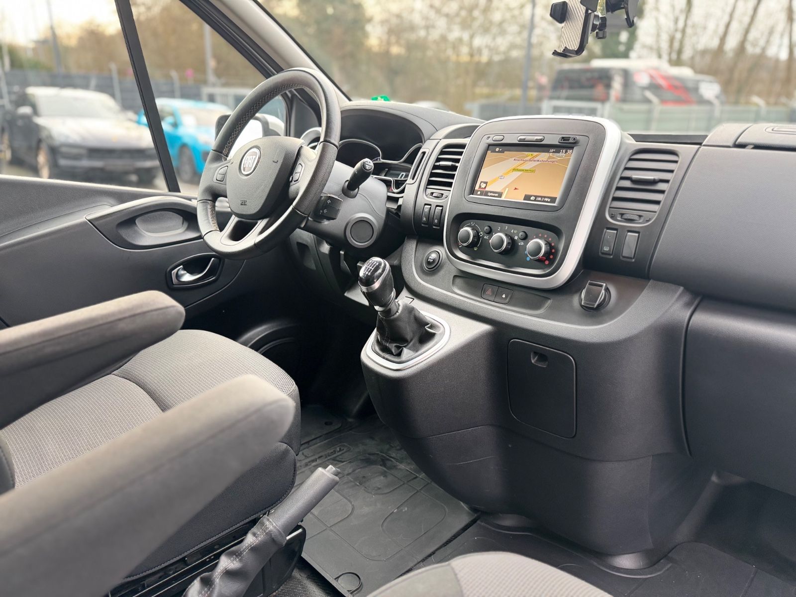 Fahrzeugabbildung Fiat Talento L2H1 FAMILY*8 SITZER*AHK*2.HD*KAMERA*