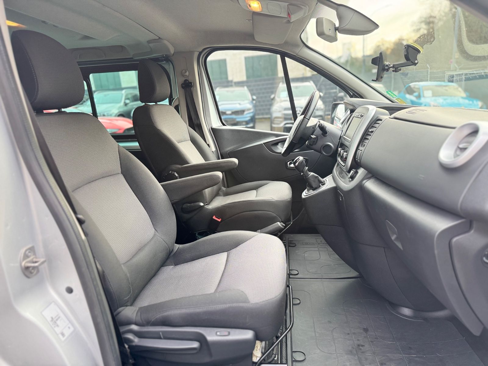 Fahrzeugabbildung Fiat Talento L2H1 FAMILY*8 SITZER*AHK*2.HD*KAMERA*