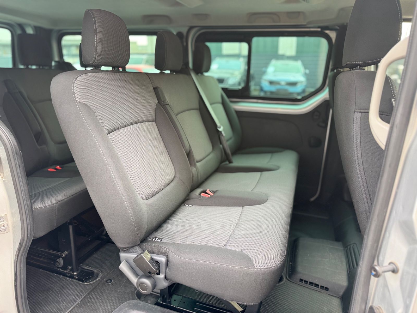 Fahrzeugabbildung Fiat Talento L2H1 FAMILY*8 SITZER*AHK*2.HD*KAMERA*