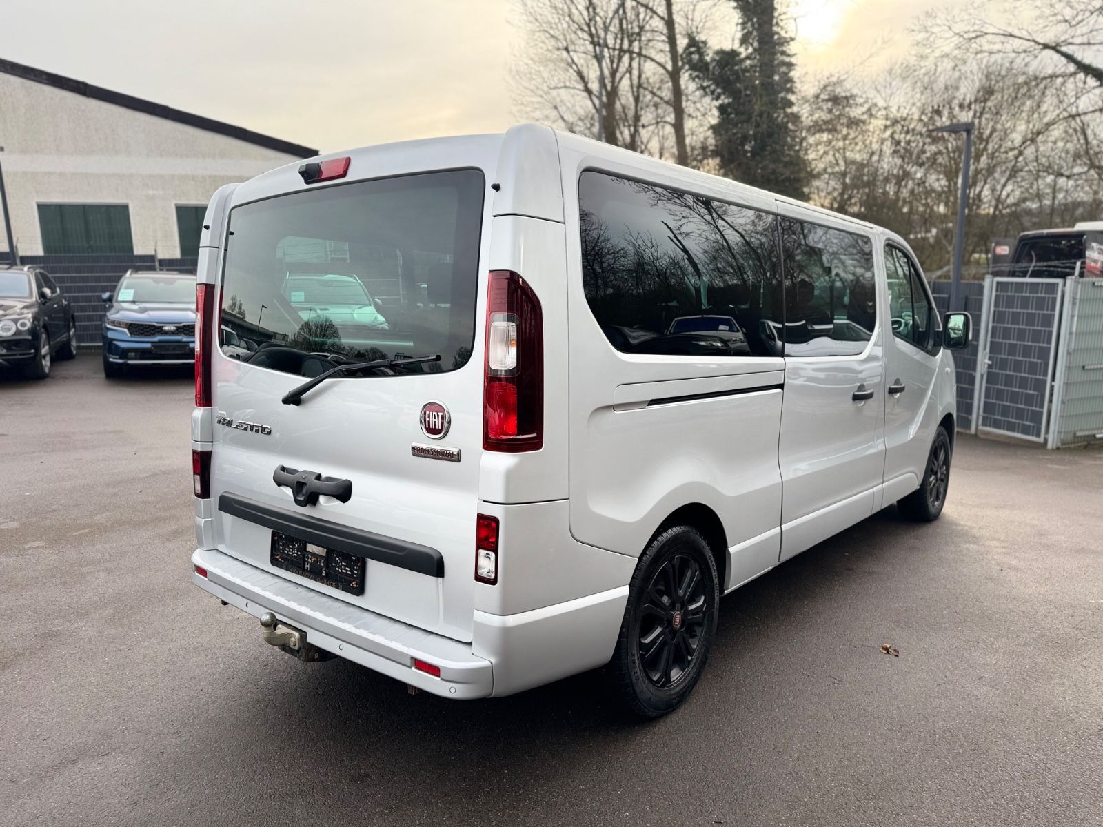 Fahrzeugabbildung Fiat Talento L2H1 FAMILY*8 SITZER*AHK*2.HD*KAMERA*