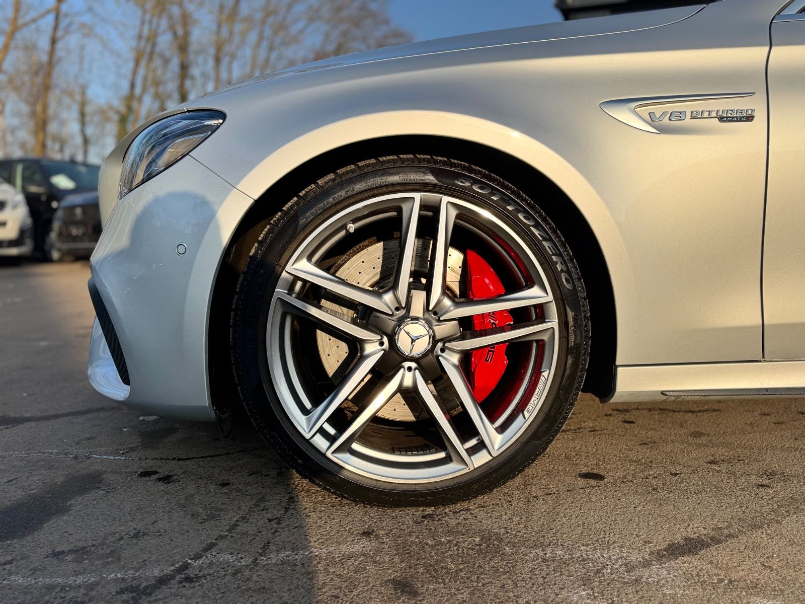 Fahrzeugabbildung Mercedes-Benz E 63S 4M T*PERFORMANCE-SITZE*CARBON*BURMESTER*