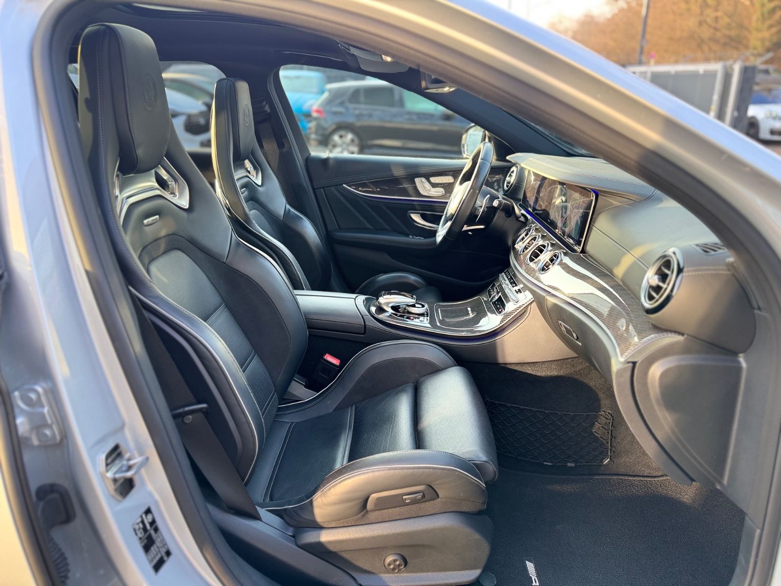Fahrzeugabbildung Mercedes-Benz E 63S 4M T*PERFORMANCE-SITZE*CARBON*BURMESTER*