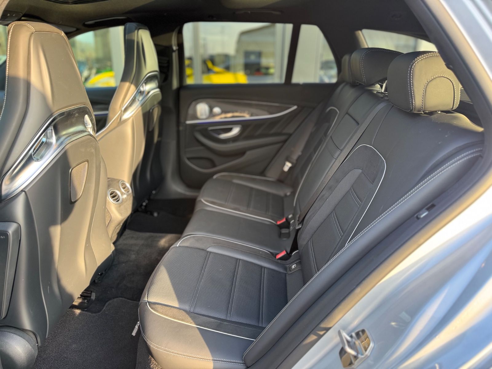 Fahrzeugabbildung Mercedes-Benz E 63S 4M T*PERFORMANCE-SITZE*CARBON*BURMESTER*