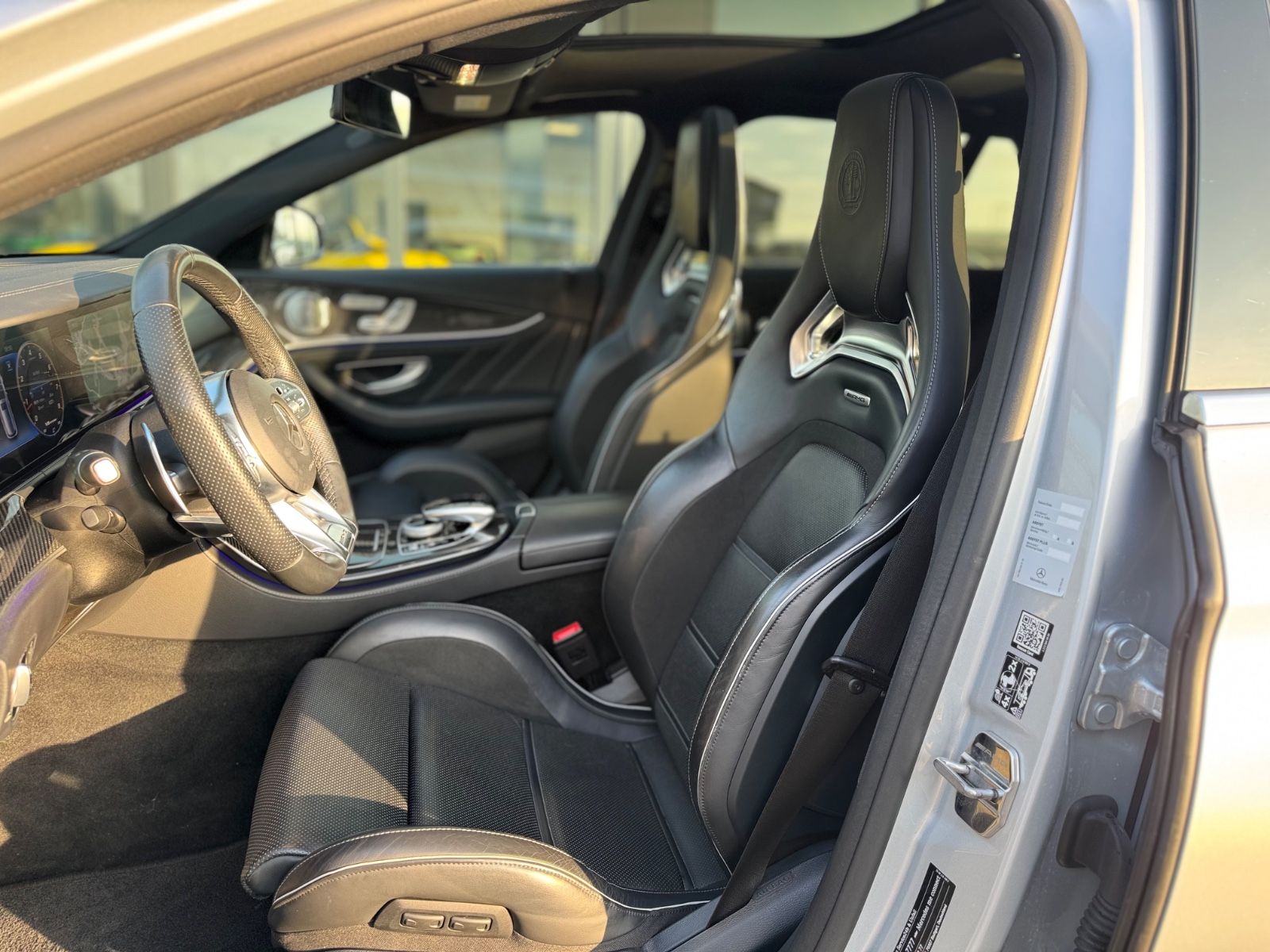 Fahrzeugabbildung Mercedes-Benz E 63S 4M T*PERFORMANCE-SITZE*CARBON*BURMESTER*