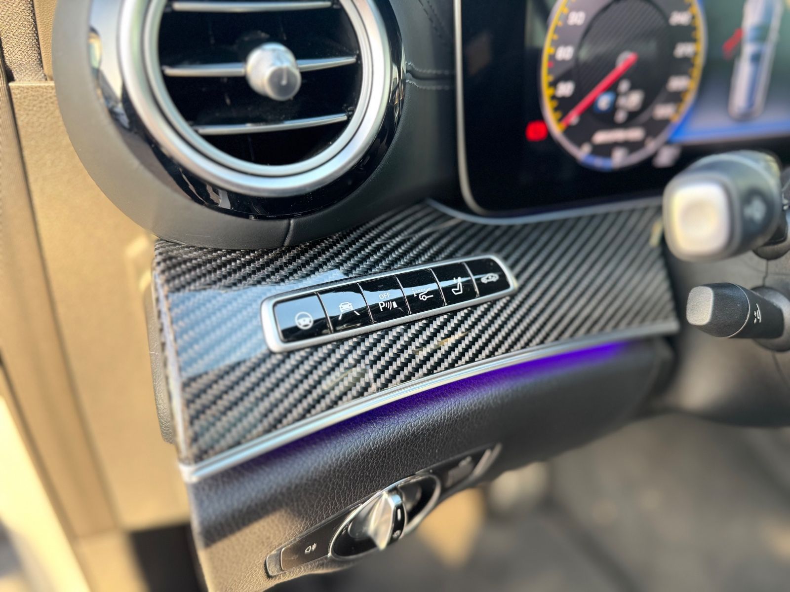 Fahrzeugabbildung Mercedes-Benz E 63S 4M T*PERFORMANCE-SITZE*CARBON*BURMESTER*