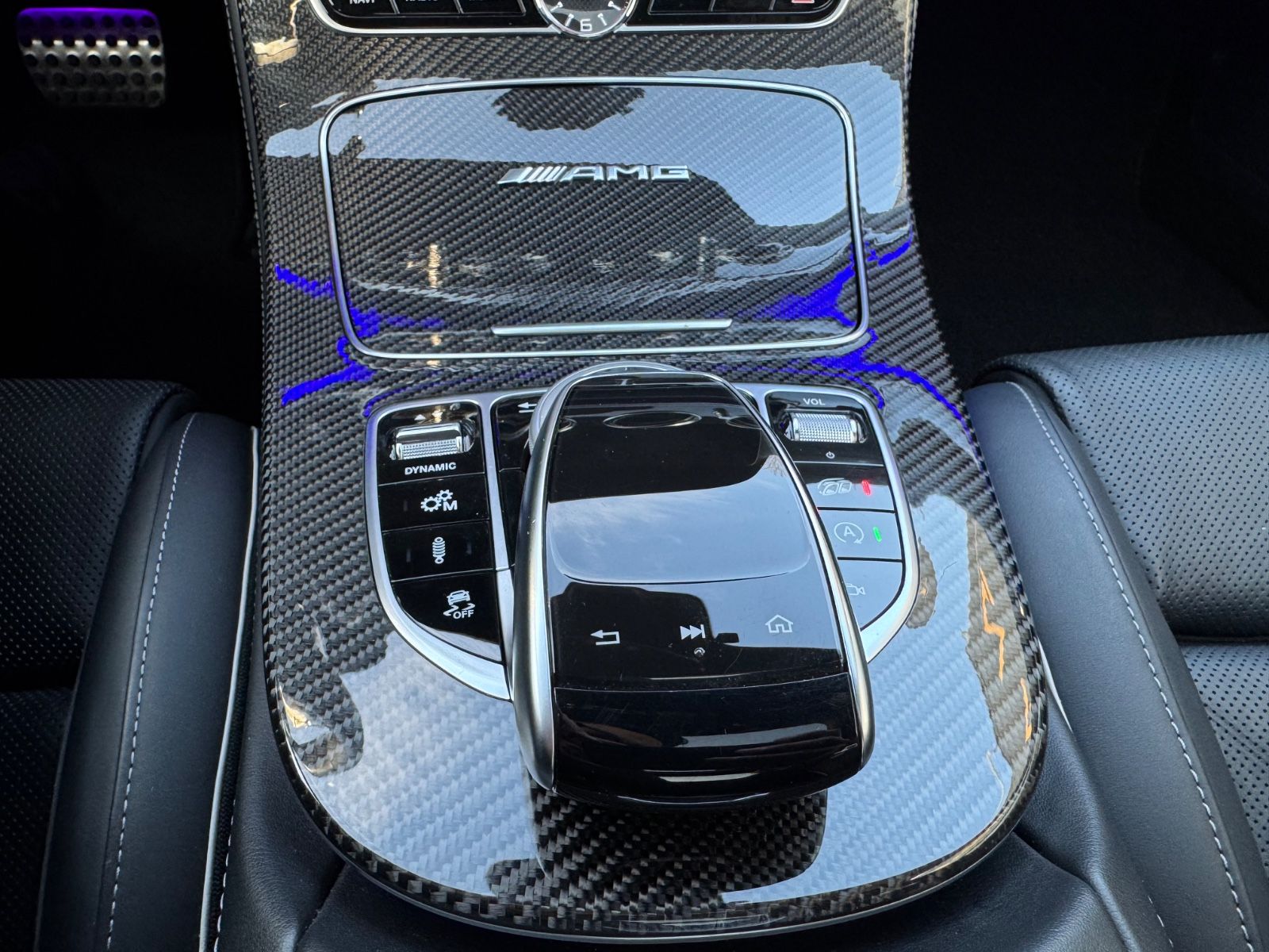 Fahrzeugabbildung Mercedes-Benz E 63S 4M T*PERFORMANCE-SITZE*CARBON*BURMESTER*