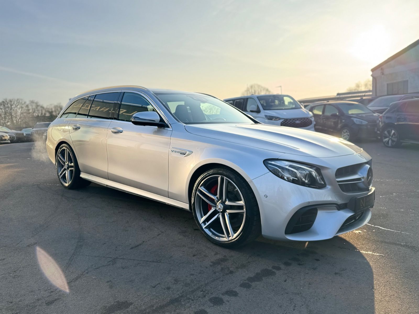 Fahrzeugabbildung Mercedes-Benz E 63S 4M T*PERFORMANCE-SITZE*CARBON*BURMESTER*