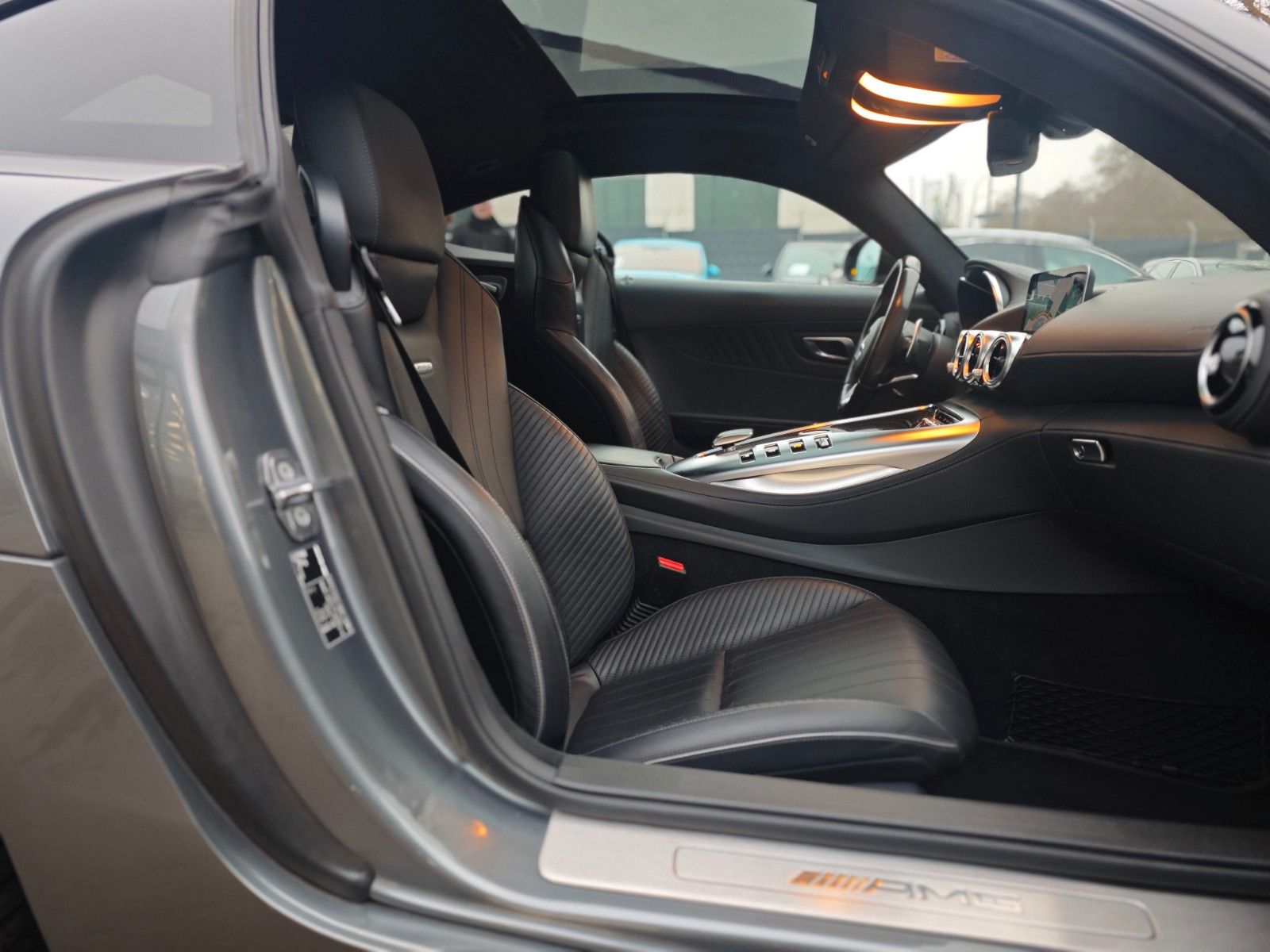 Fahrzeugabbildung Mercedes-Benz AMG GT COUPE*PANORAMA*BURMESTER*CARBON*