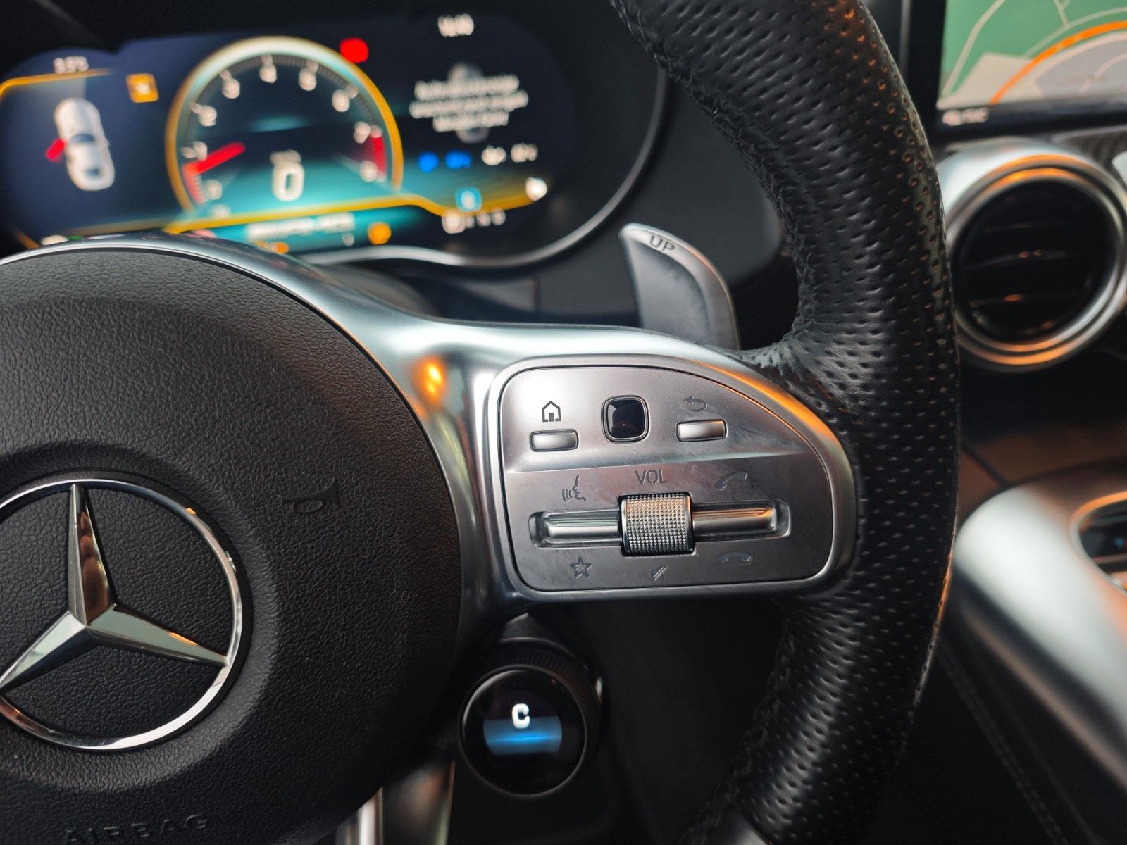 Fahrzeugabbildung Mercedes-Benz AMG GT COUPE*PANORAMA*BURMESTER*CARBON*