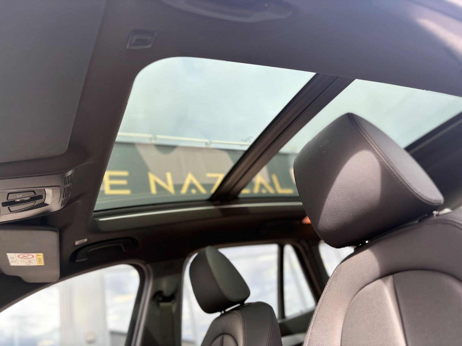 Fahrzeugabbildung BMW X1  ADVANTAGE*1.HD*AUT*PANORAMA*AHK*LEDER*TOP*