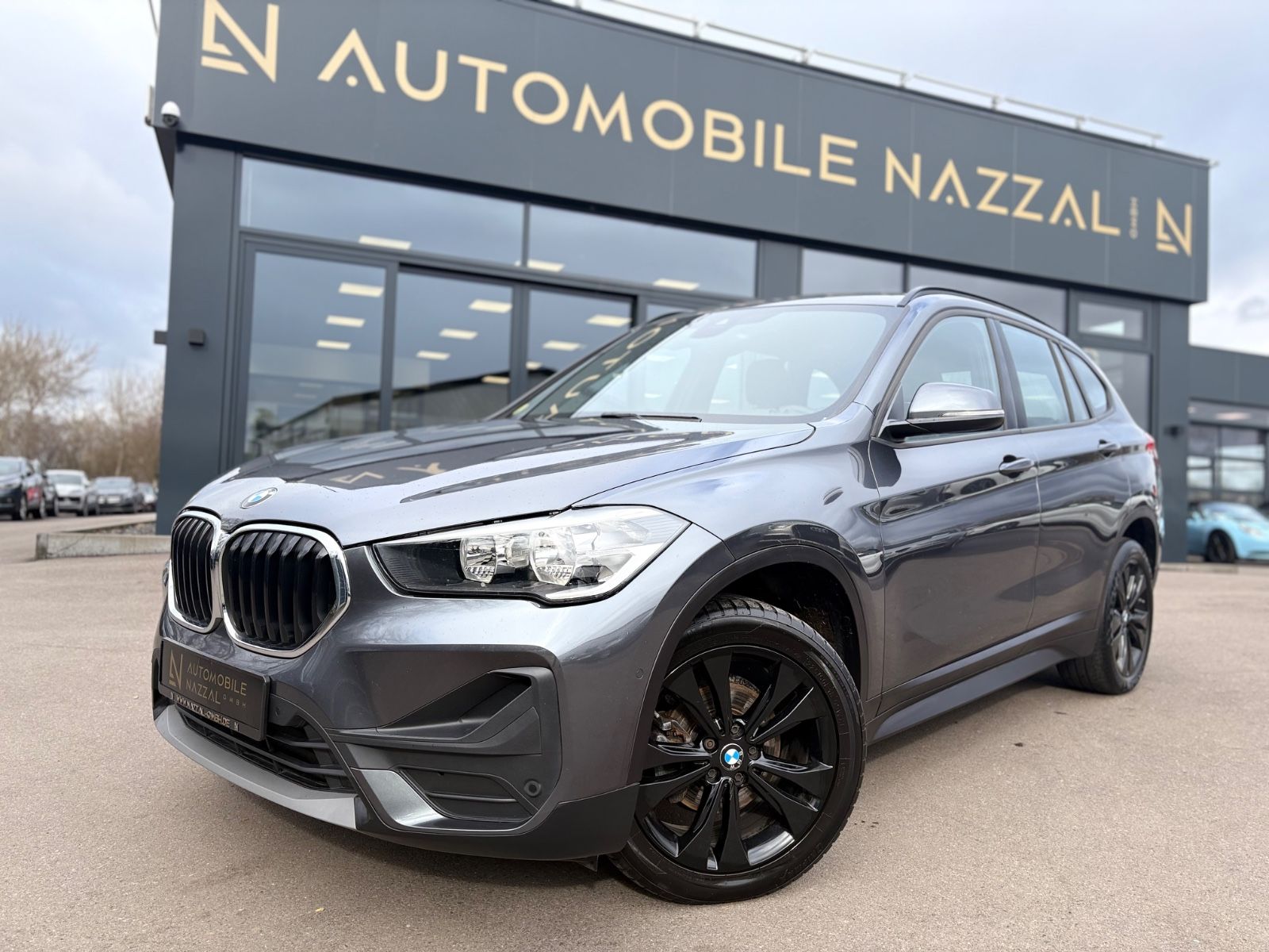 Fahrzeugabbildung BMW X1  ADVANTAGE*1.HD*AUT*PANORAMA*AHK*LEDER*TOP*
