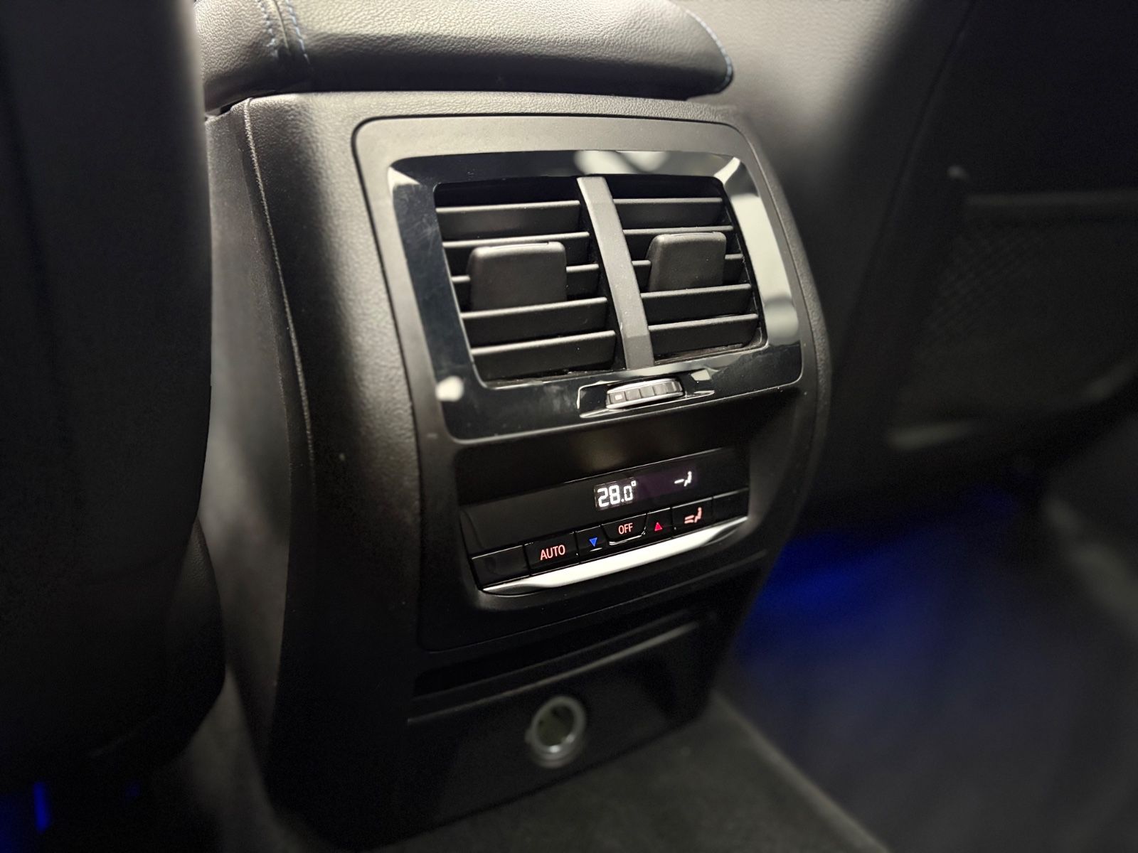 Fahrzeugabbildung BMW X3 M40i SHADOW LINE*LED*NAVI*LEDER*PANORAMA*