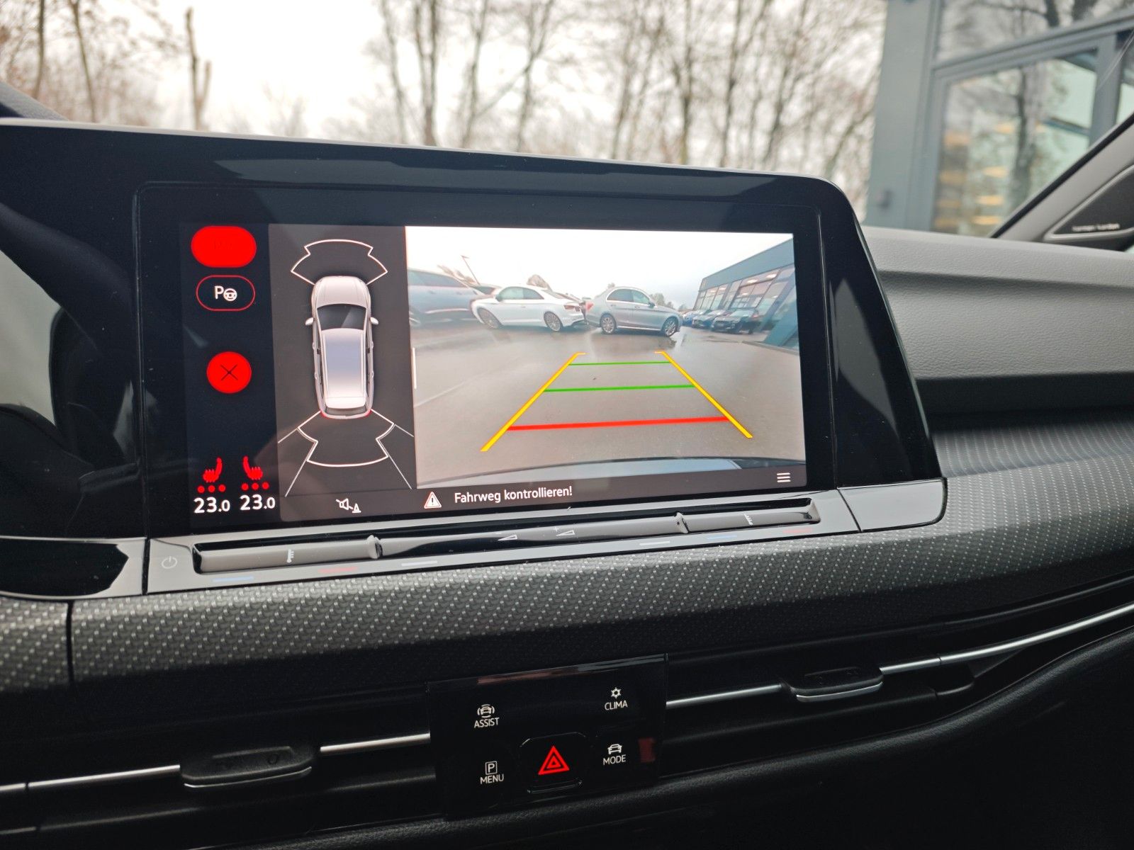 Fahrzeugabbildung Volkswagen Golf VIII R VARIANT 4M*PERFORM*MATRIX*PANO*1.HD*