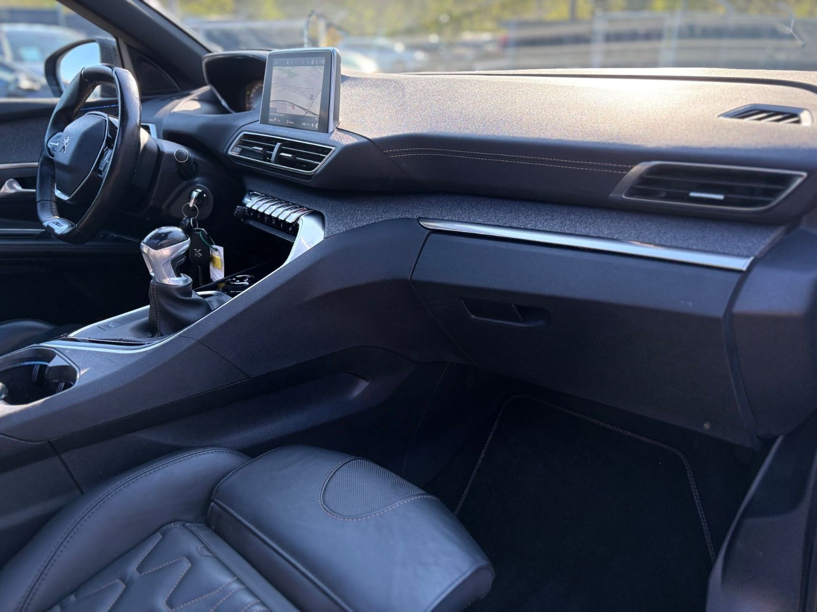Fahrzeugabbildung Peugeot 5008 ALLURE GT-LINE*PANORAMA*LEDER*KLIMA