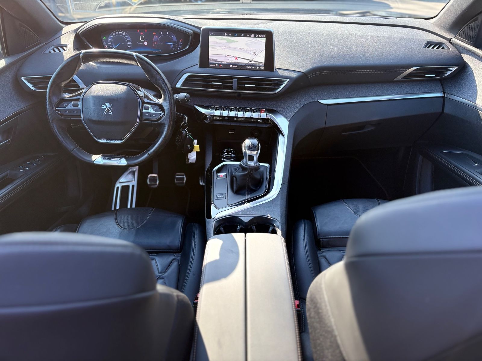 Fahrzeugabbildung Peugeot 5008 ALLURE GT-LINE*PANORAMA*LEDER*KLIMA