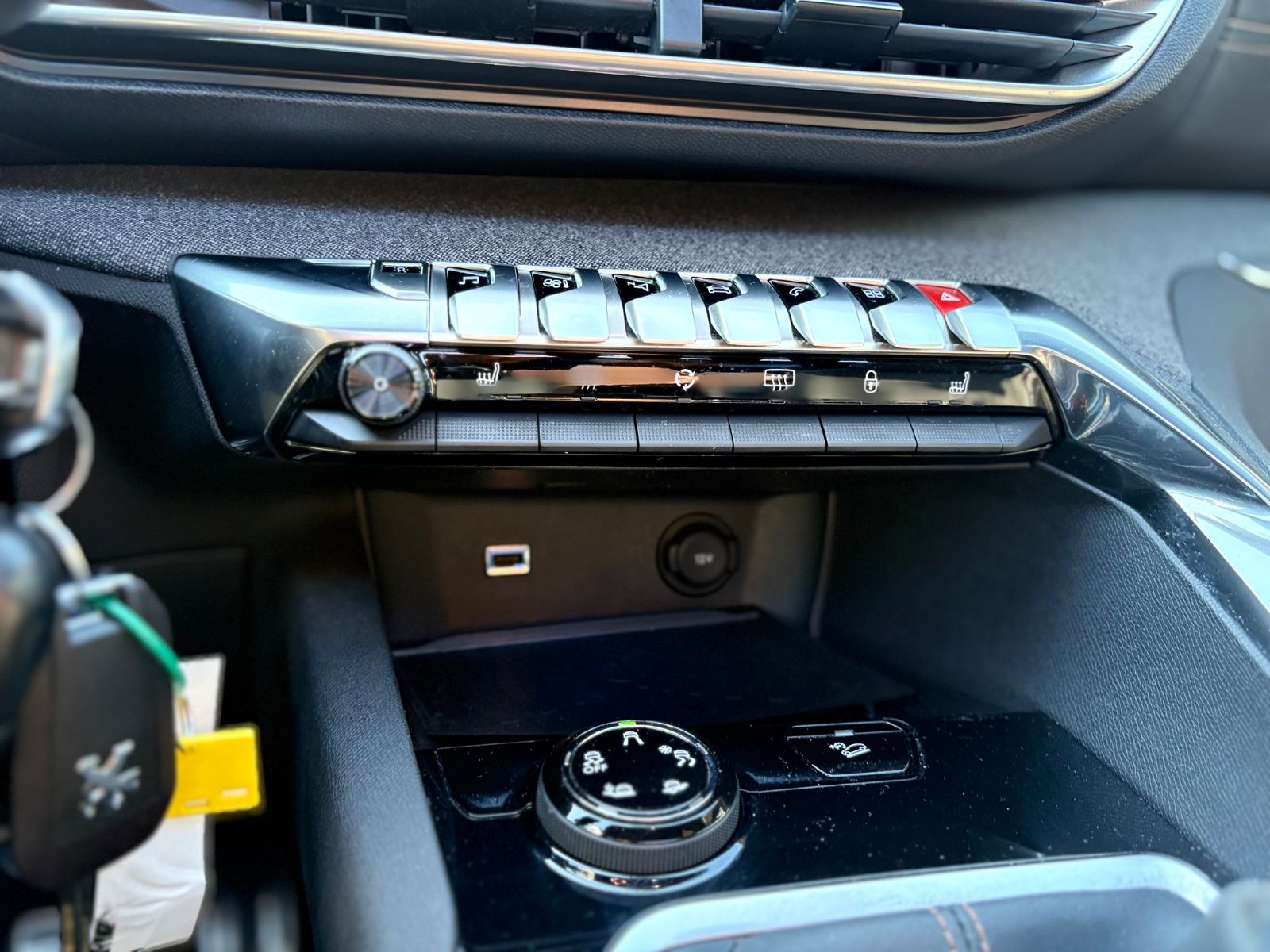 Fahrzeugabbildung Peugeot 5008 ALLURE GT-LINE*PANORAMA*LEDER*KLIMA