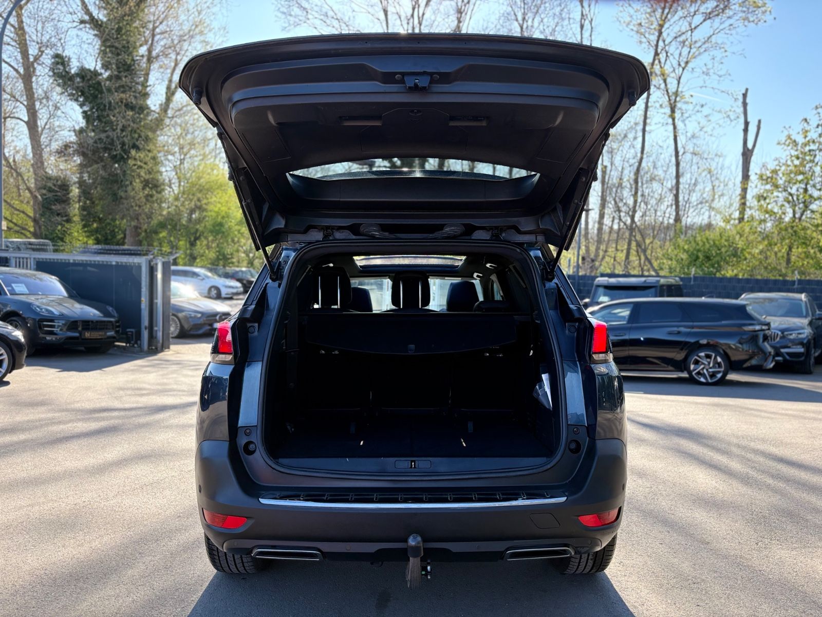 Fahrzeugabbildung Peugeot 5008 ALLURE GT-LINE*PANORAMA*LEDER*KLIMA