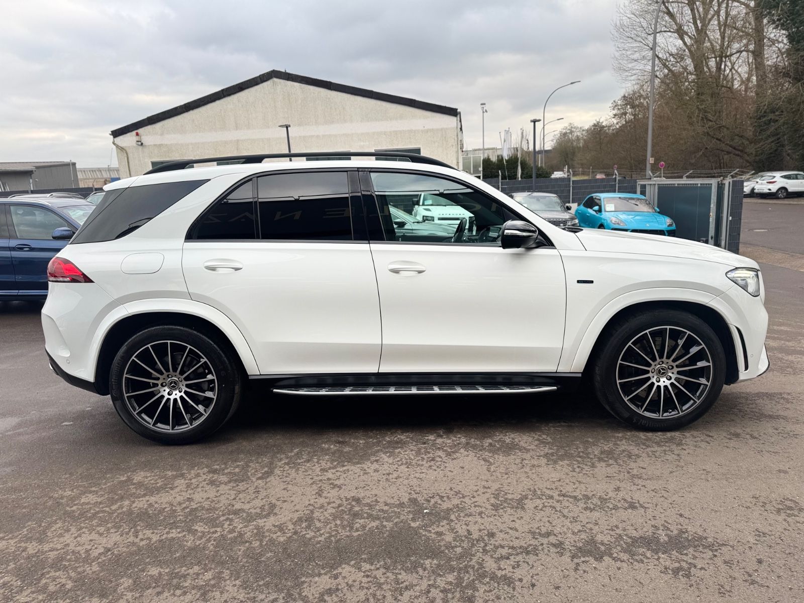 Fahrzeugabbildung Mercedes-Benz GLE350de 4M*AMG-LINE*NIGHT*AHK*21.ZOLL*