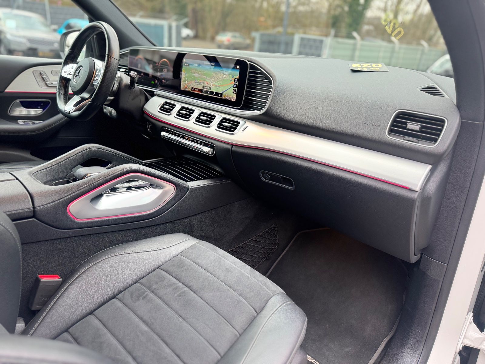 Fahrzeugabbildung Mercedes-Benz GLE350de 4M*AMG-LINE*NIGHT*AHK*21.ZOLL*