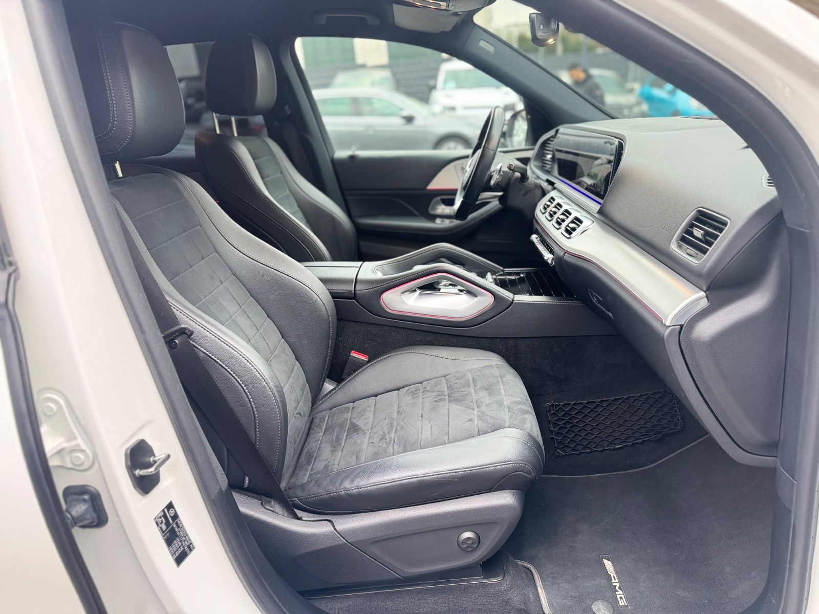 Fahrzeugabbildung Mercedes-Benz GLE350de 4M*AMG-LINE*NIGHT*AHK*21.ZOLL*