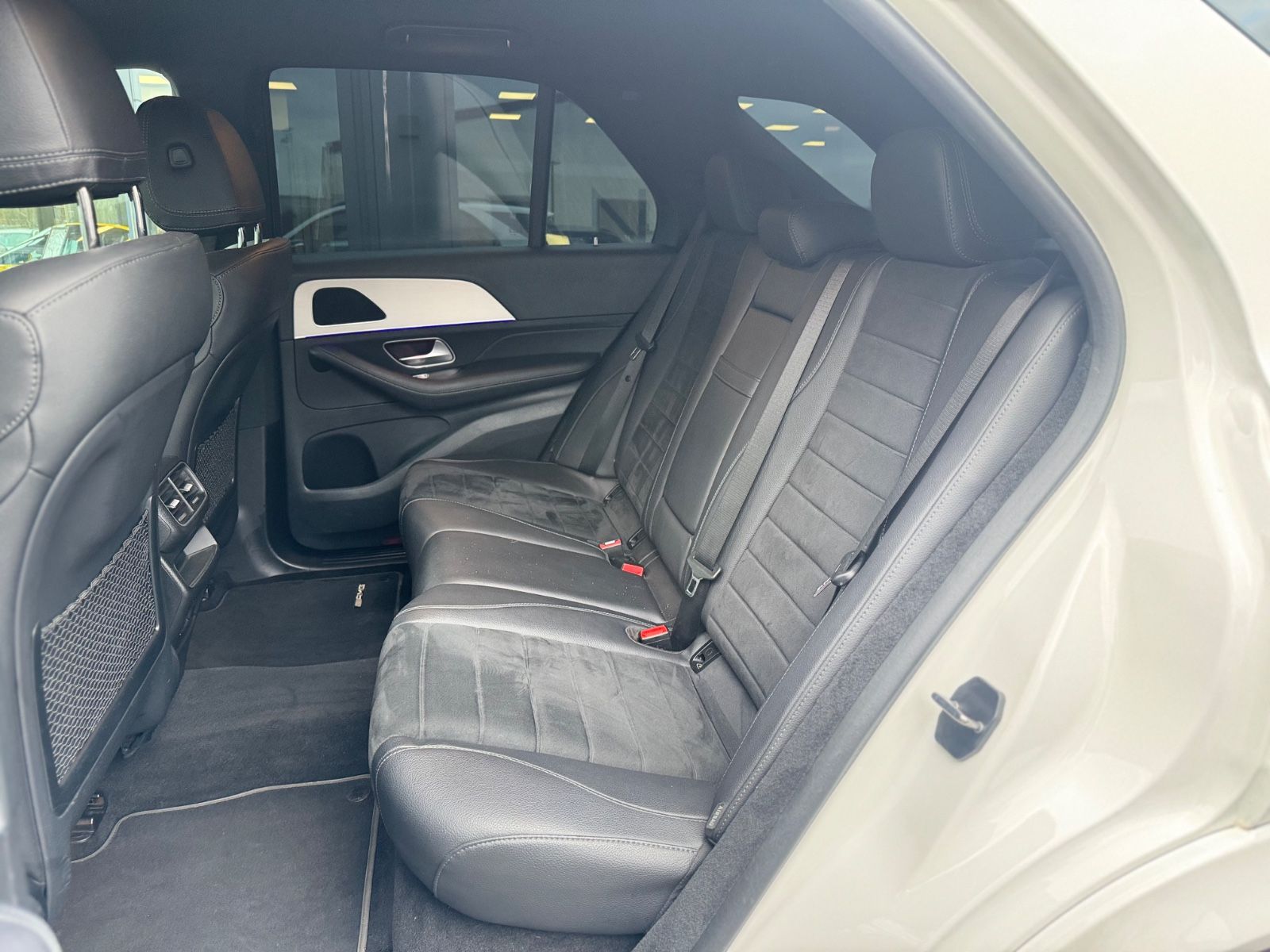 Fahrzeugabbildung Mercedes-Benz GLE350de 4M*AMG-LINE*NIGHT*AHK*21.ZOLL*