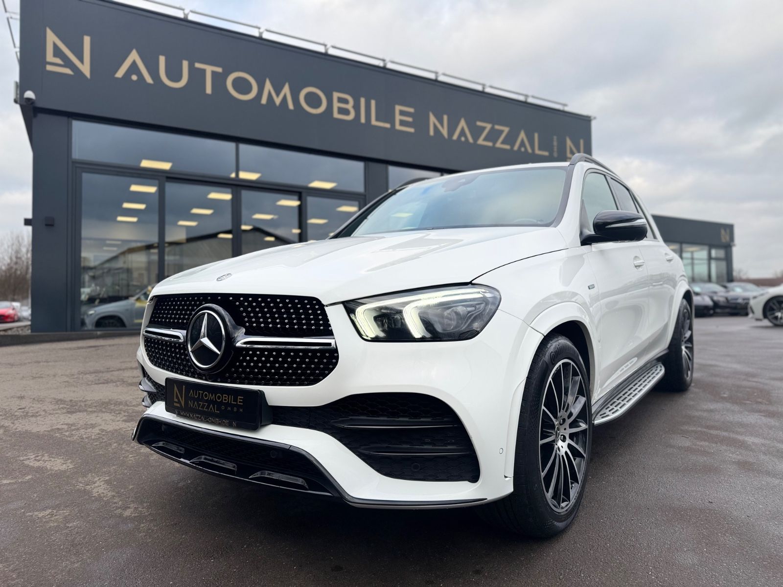 Fahrzeugabbildung Mercedes-Benz GLE350de 4M*AMG-LINE*NIGHT*AHK*21.ZOLL*