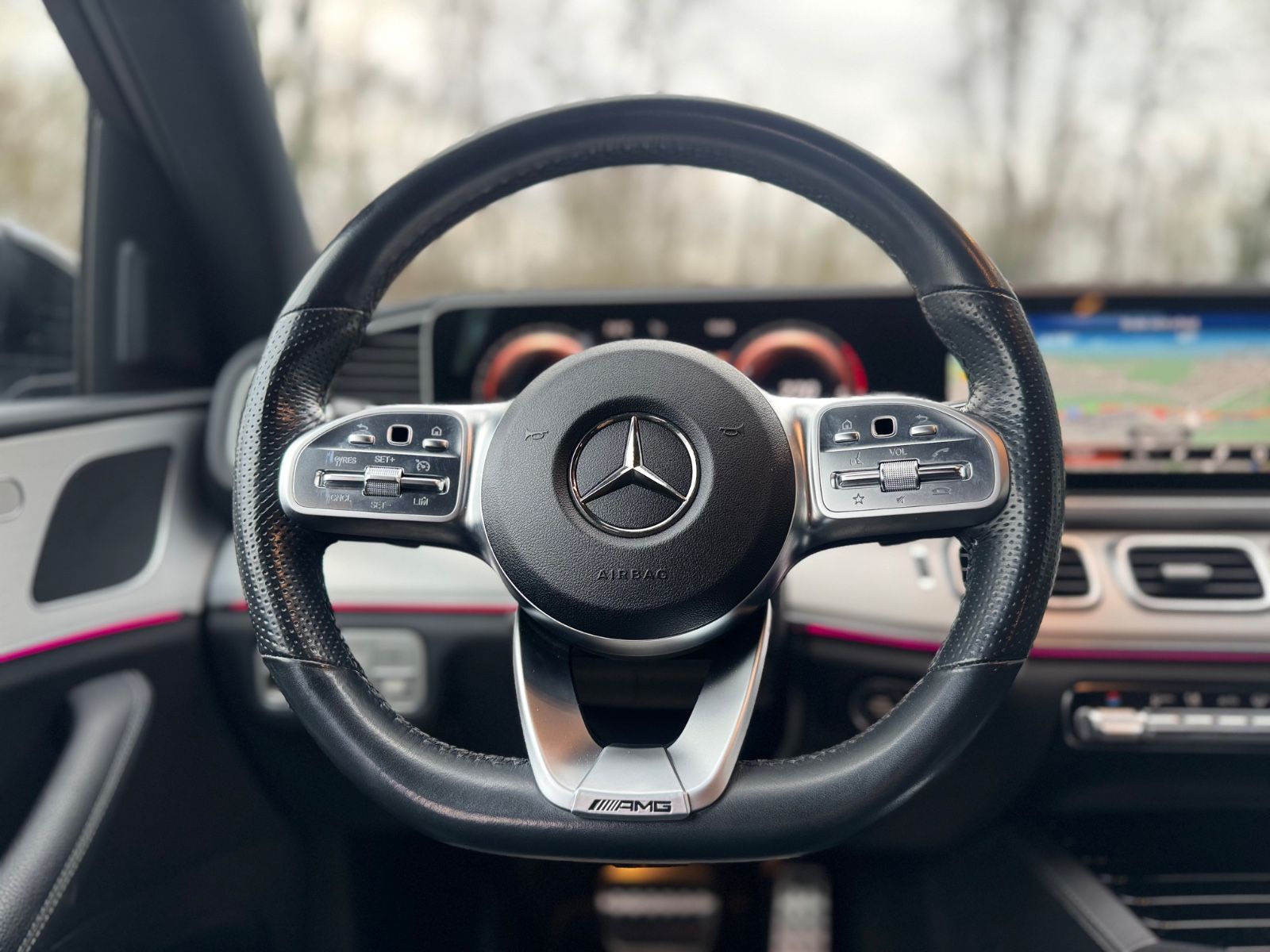 Fahrzeugabbildung Mercedes-Benz GLE350de 4M*AMG-LINE*NIGHT*AHK*21.ZOLL*