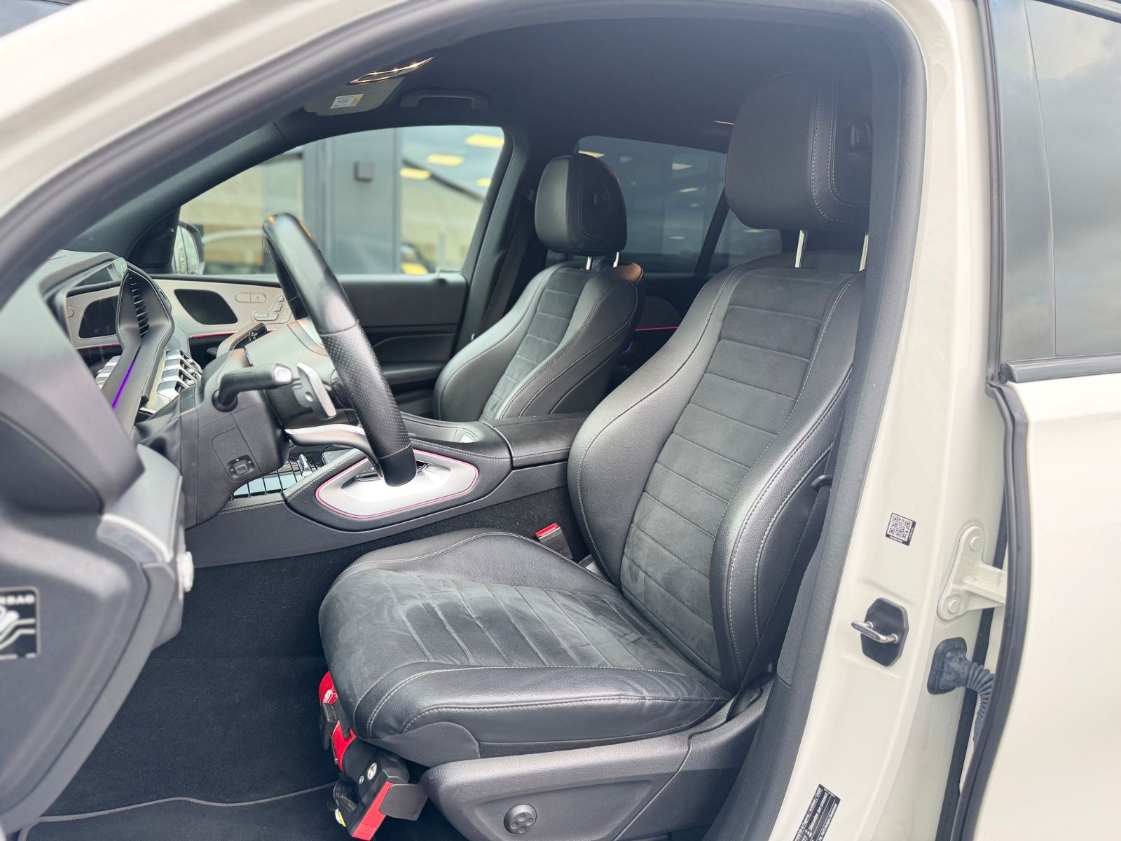 Fahrzeugabbildung Mercedes-Benz GLE350de 4M*AMG-LINE*NIGHT*AHK*21.ZOLL*