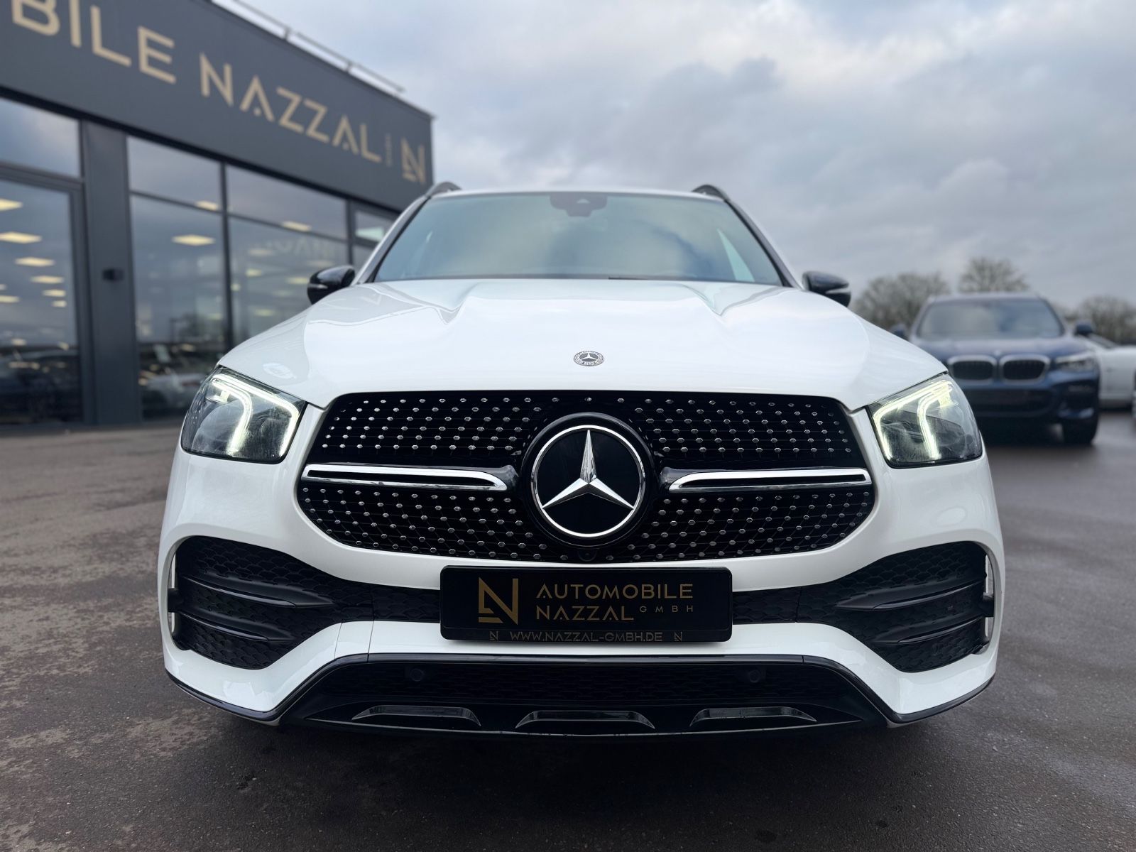 Fahrzeugabbildung Mercedes-Benz GLE350de 4M*AMG-LINE*NIGHT*AHK*21.ZOLL*