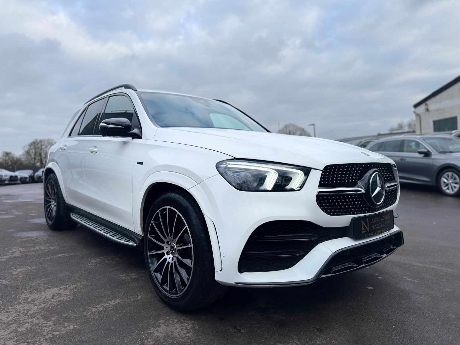 Fahrzeugabbildung Mercedes-Benz GLE350de 4M*AMG-LINE*NIGHT*AHK*21.ZOLL*