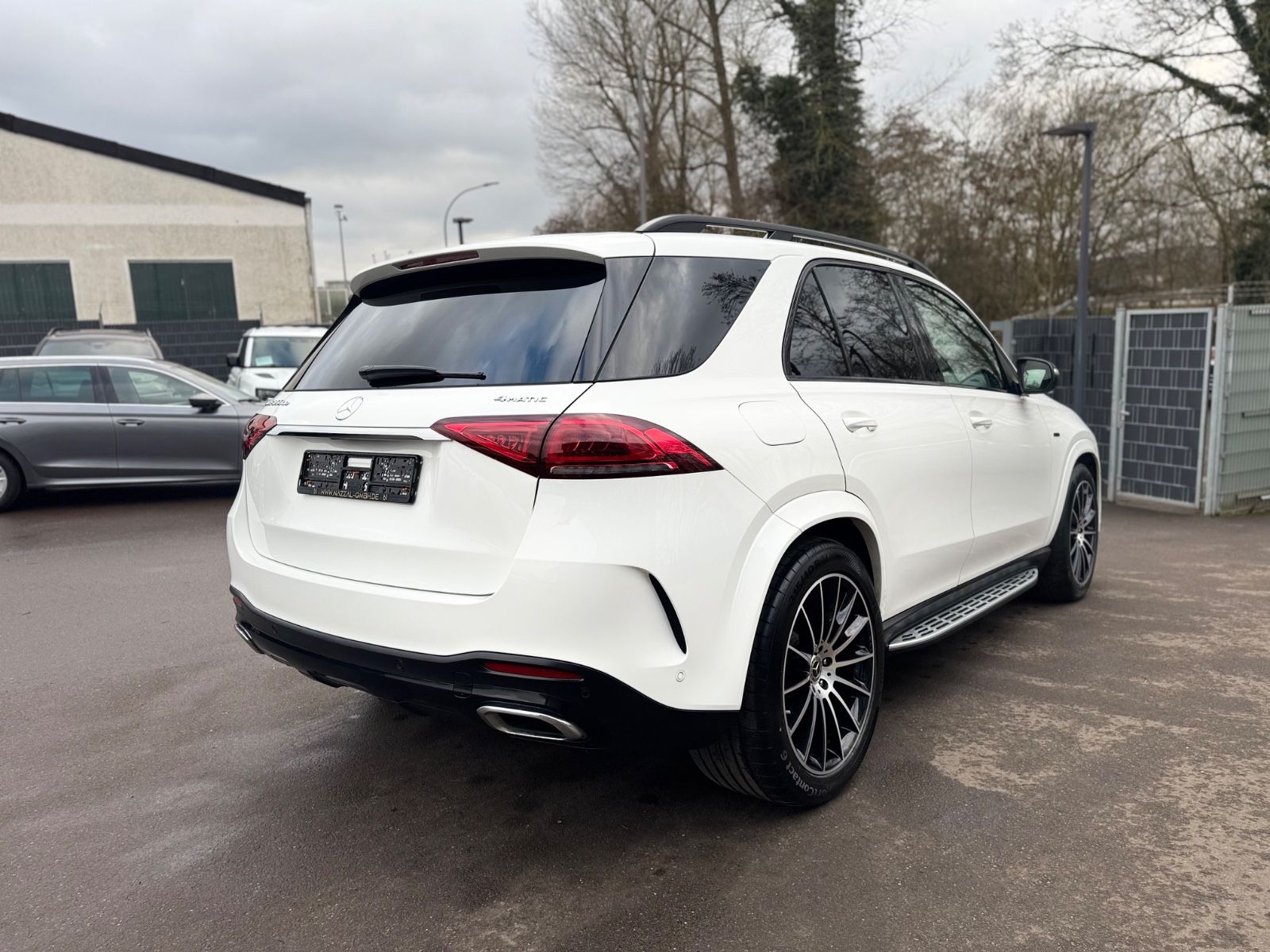 Fahrzeugabbildung Mercedes-Benz GLE350de 4M*AMG-LINE*NIGHT*AHK*21.ZOLL*