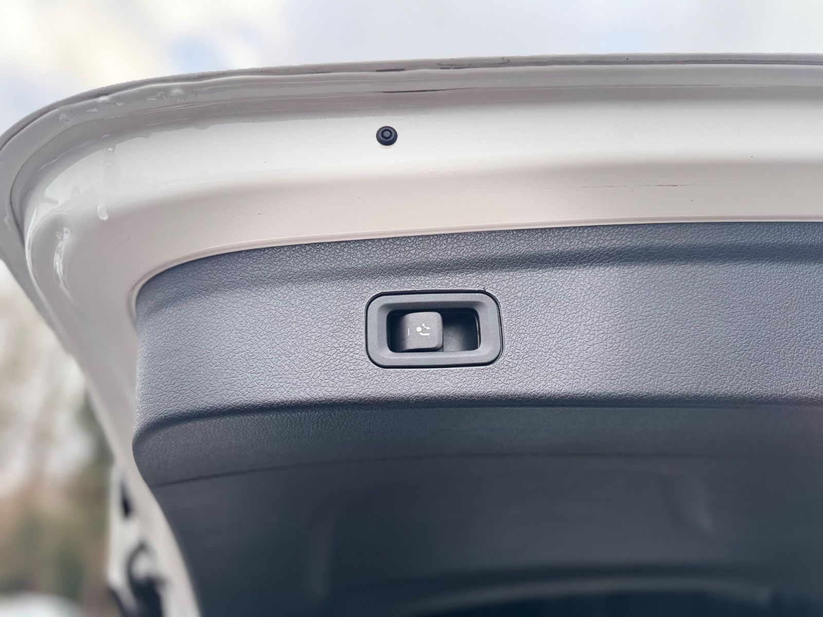 Fahrzeugabbildung Mercedes-Benz GLE350de 4M*AMG-LINE*NIGHT*AHK*21.ZOLL*