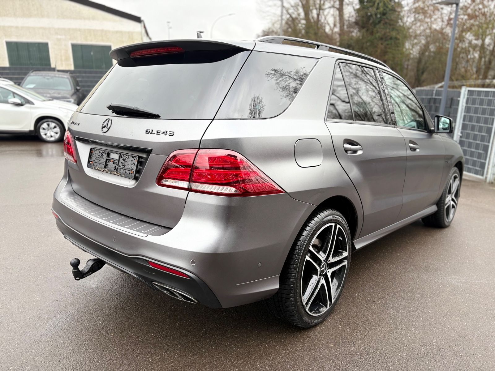 Fahrzeugabbildung Mercedes-Benz GLE 43 AMG 4MATIC* KAMERA*AHK*21 Z.*KEYLESS*PANO
