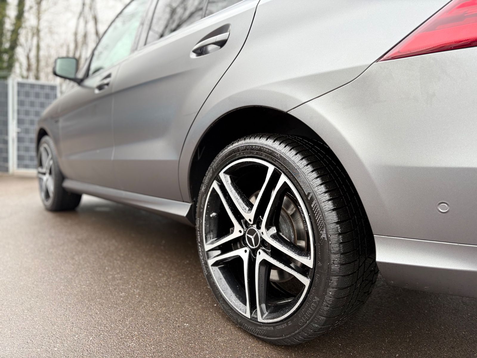 Fahrzeugabbildung Mercedes-Benz GLE 43 AMG 4MATIC* KAMERA*AHK*21 Z.*KEYLESS*PANO