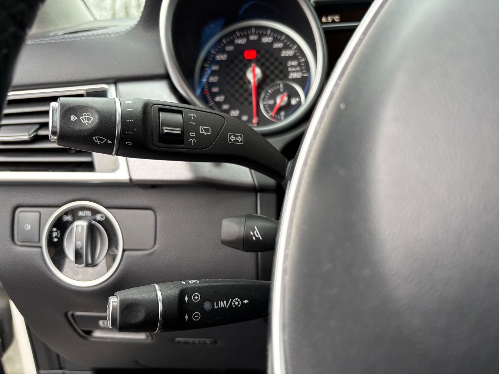 Fahrzeugabbildung Mercedes-Benz GLE 43 AMG 4MATIC* KAMERA*AHK*21 Z.*KEYLESS*PANO