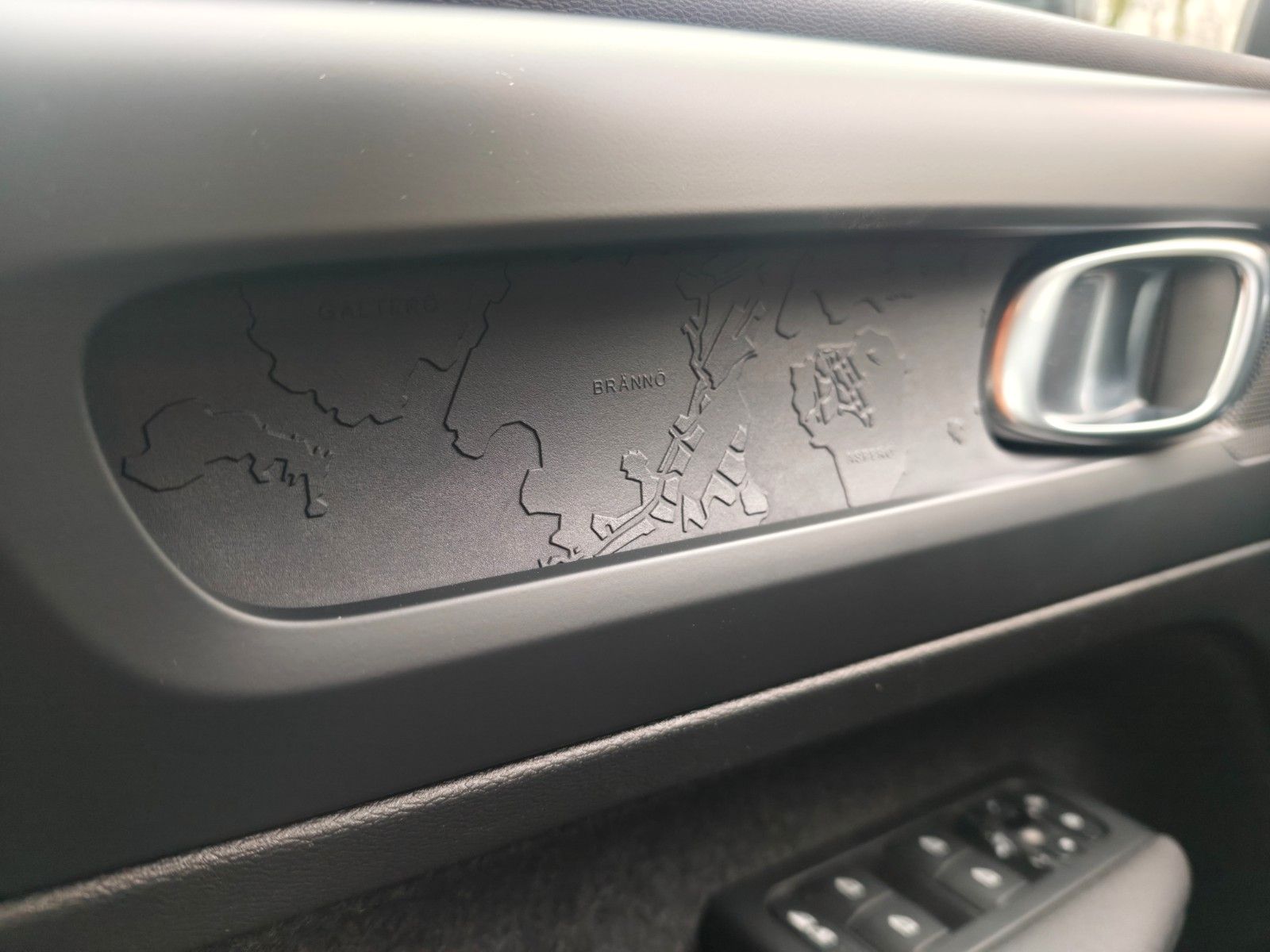 Fahrzeugabbildung Volvo C40 CORE RECHARGE*SAGE GREEN*LED*AVAS*PANO*TOP