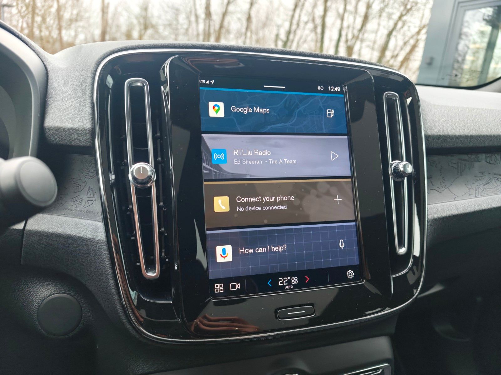 Fahrzeugabbildung Volvo C40 CORE RECHARGE*SAGE GREEN*LED*AVAS*PANO*TOP