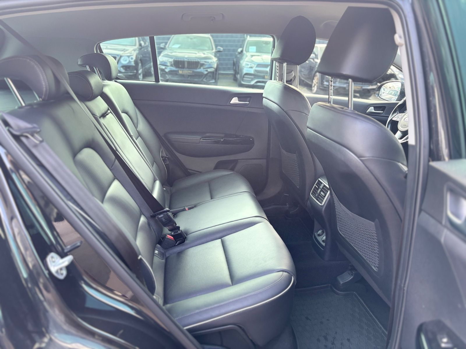 Fahrzeugabbildung Kia SPORTAGE*AUT*LEDER*WINTERPAKET*2.HD*KAMERA*TOP