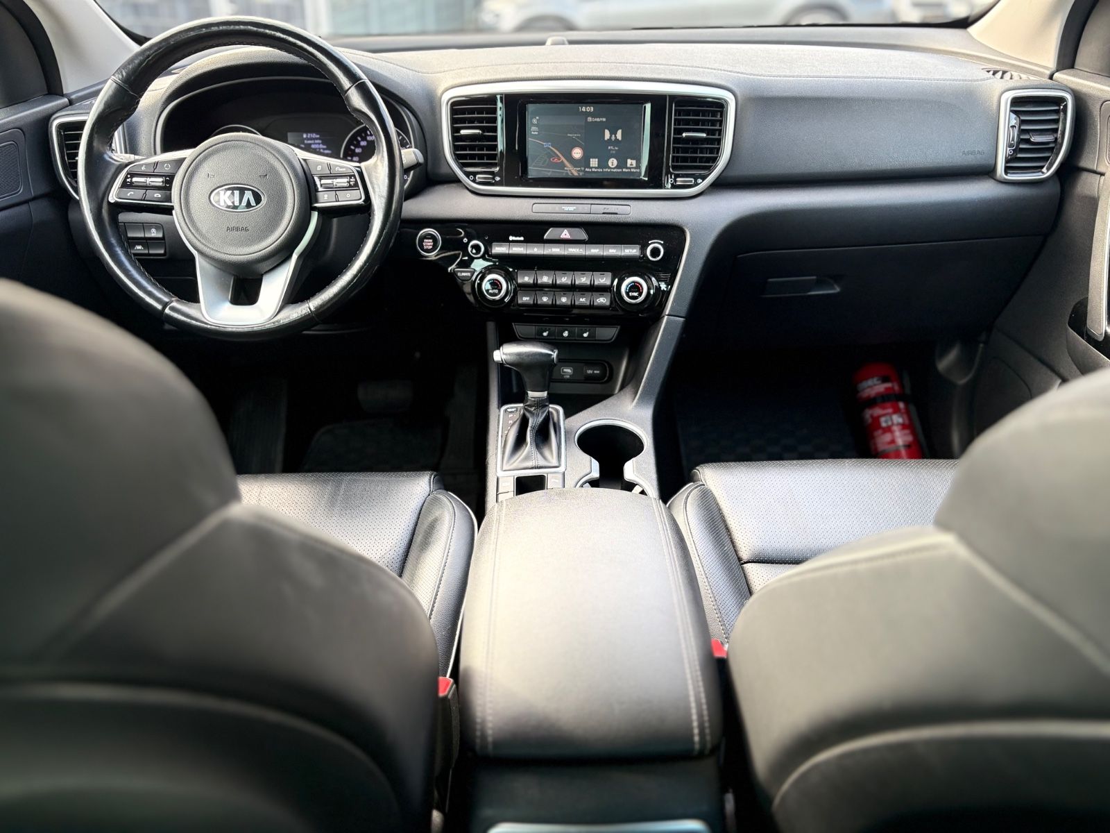 Fahrzeugabbildung Kia SPORTAGE*AUT*LEDER*WINTERPAKET*2.HD*KAMERA*TOP