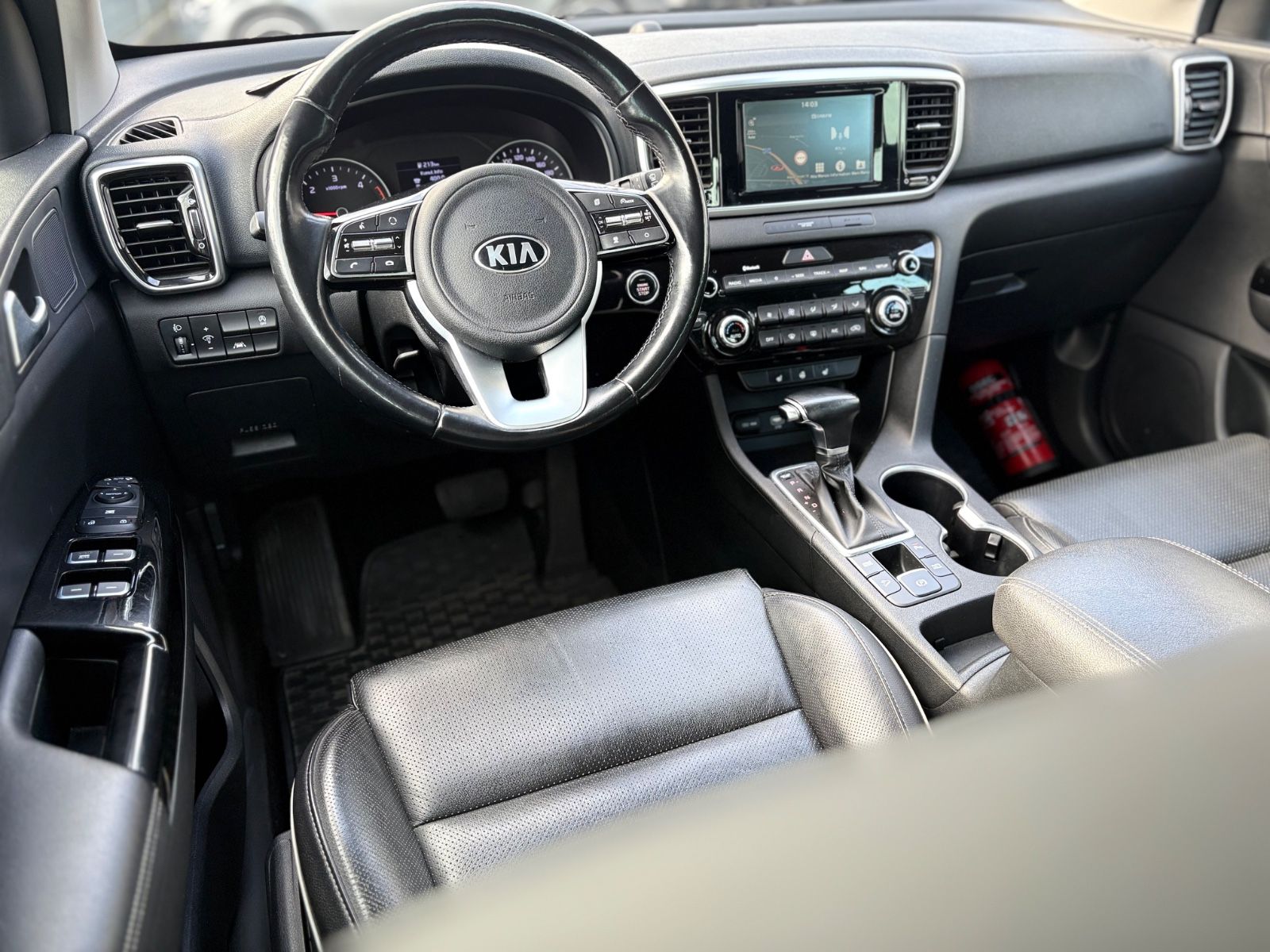 Fahrzeugabbildung Kia SPORTAGE*AUT*LEDER*WINTERPAKET*2.HD*KAMERA*TOP