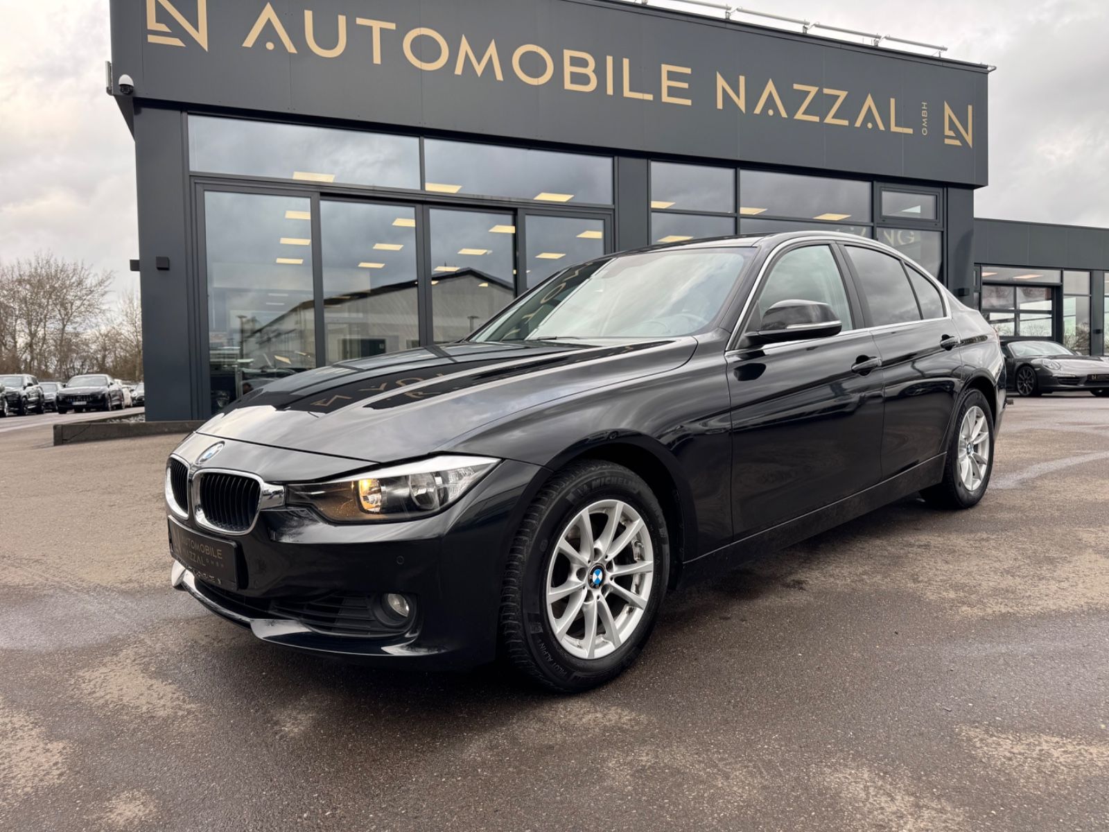 BMW 320i LIM *1.HAND*NAVI*KAMERA*PDC*TOP*