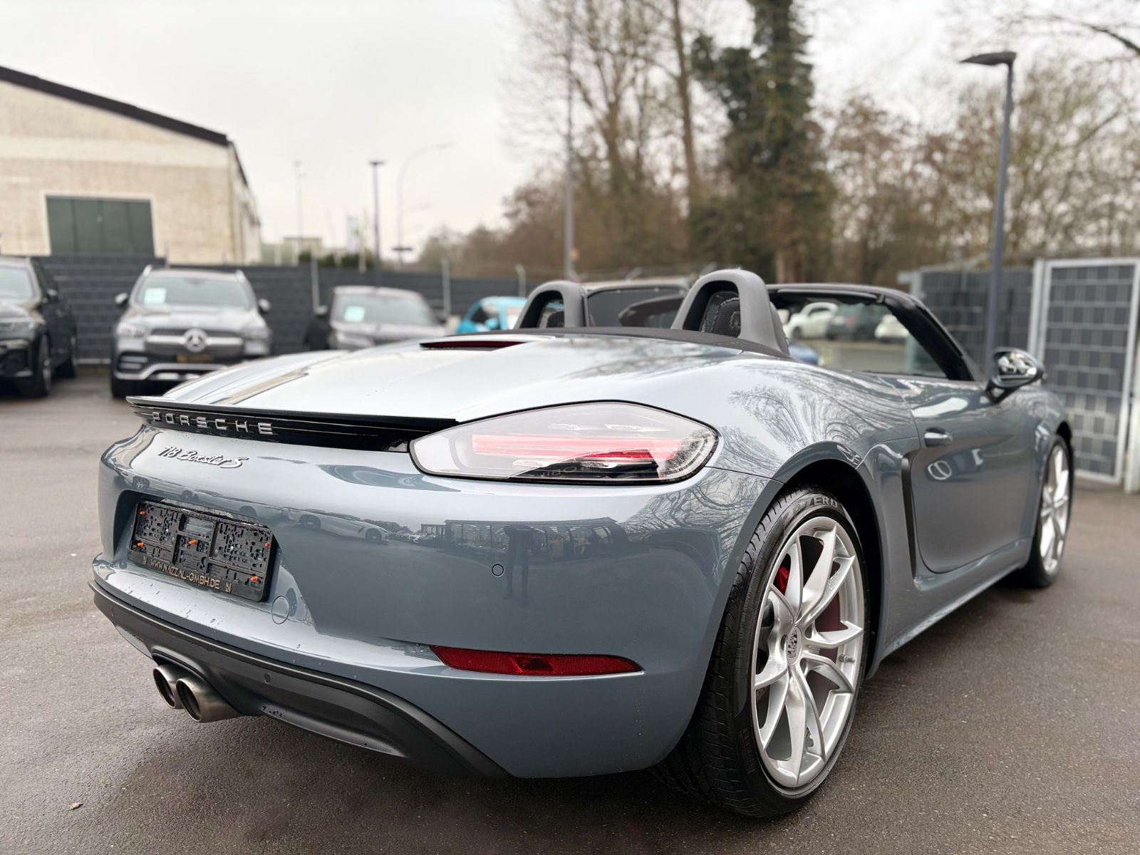 Fahrzeugabbildung Porsche BOXSTER S 718*AUT.*CHRONO*UNFALLFREI*20.ZOLL*