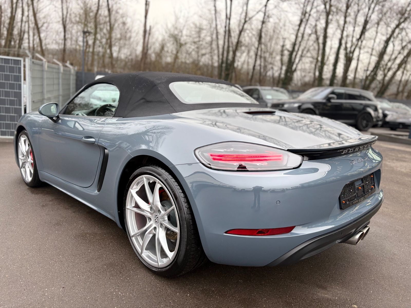 Fahrzeugabbildung Porsche BOXSTER S 718*AUT.*CHRONO*UNFALLFREI*20.ZOLL*