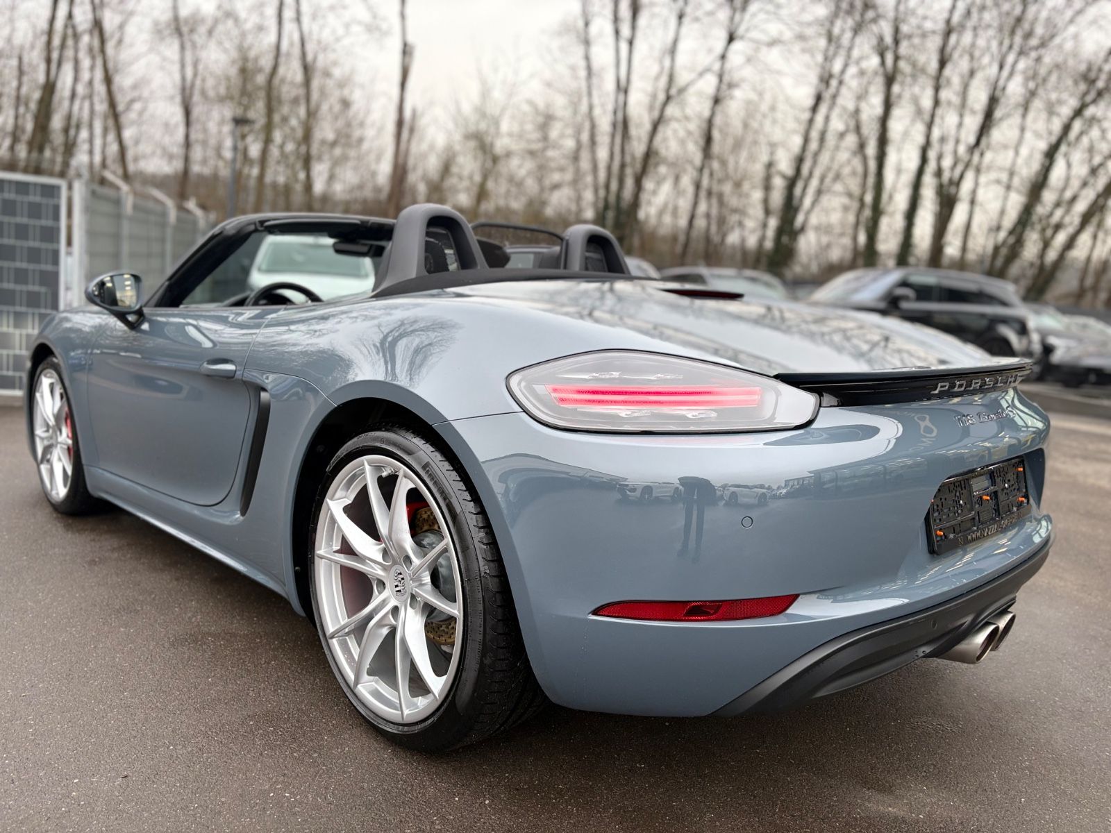 Fahrzeugabbildung Porsche BOXSTER S 718*AUT.*CHRONO*UNFALLFREI*20.ZOLL*